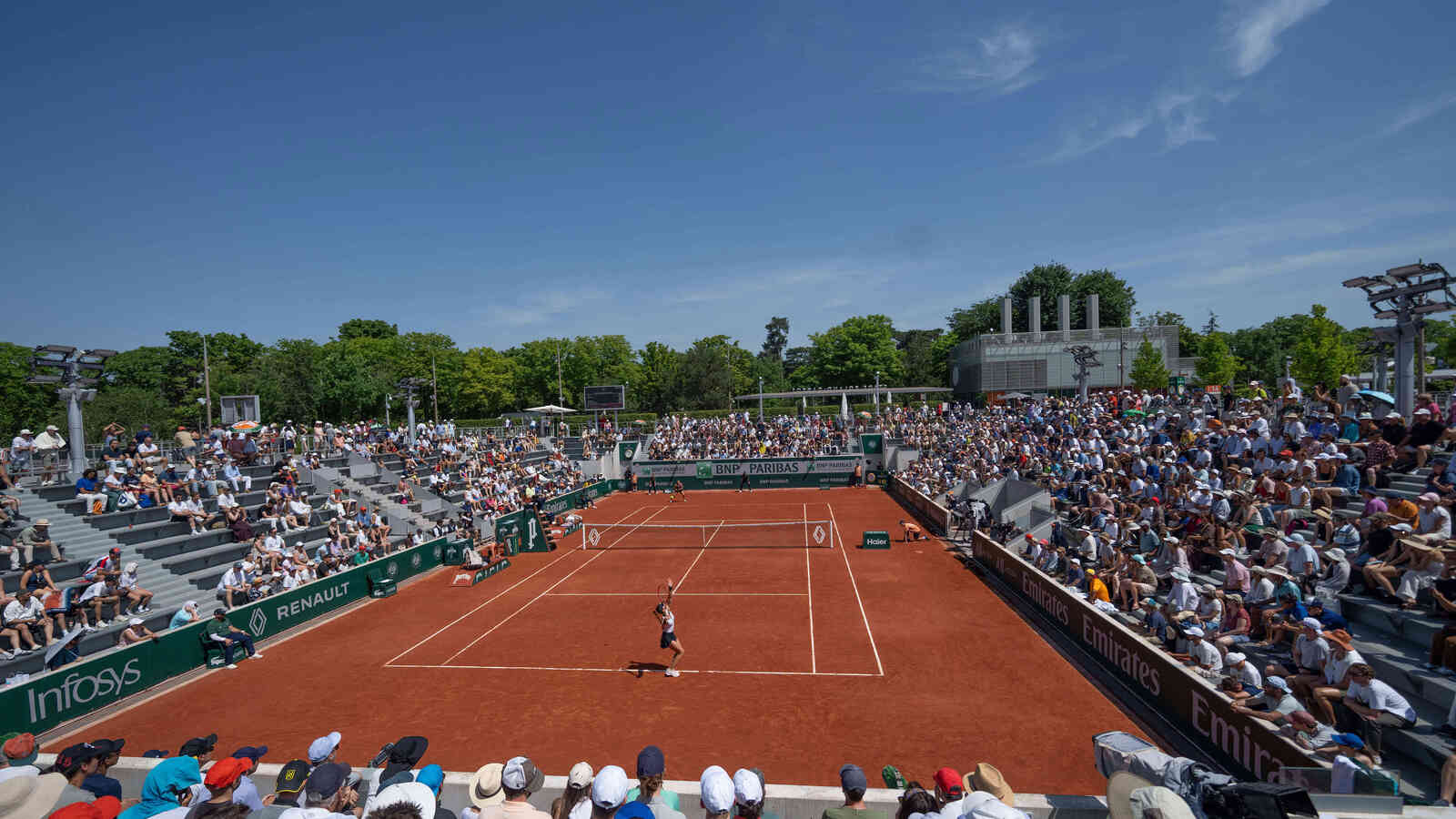https://www.yardbarker.com/media/4/7/47b63f9cd8762aa3faaebae2d512ad176cdacb79/thumb_16x9/28-2026-paris-france-general-view-court-14-during.jpg