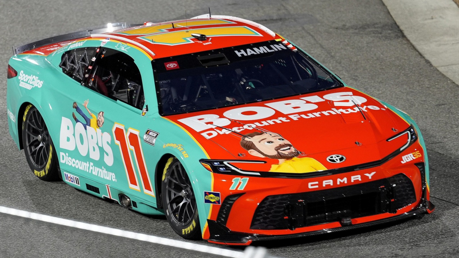 https://www.yardbarker.com/media/4/7/47f43db35af6036d92516f81a36ac85ce3cb1716/thumb_16x9/2026-nascar-cup-series-predictions-denny-hamlin.jpg?v=1