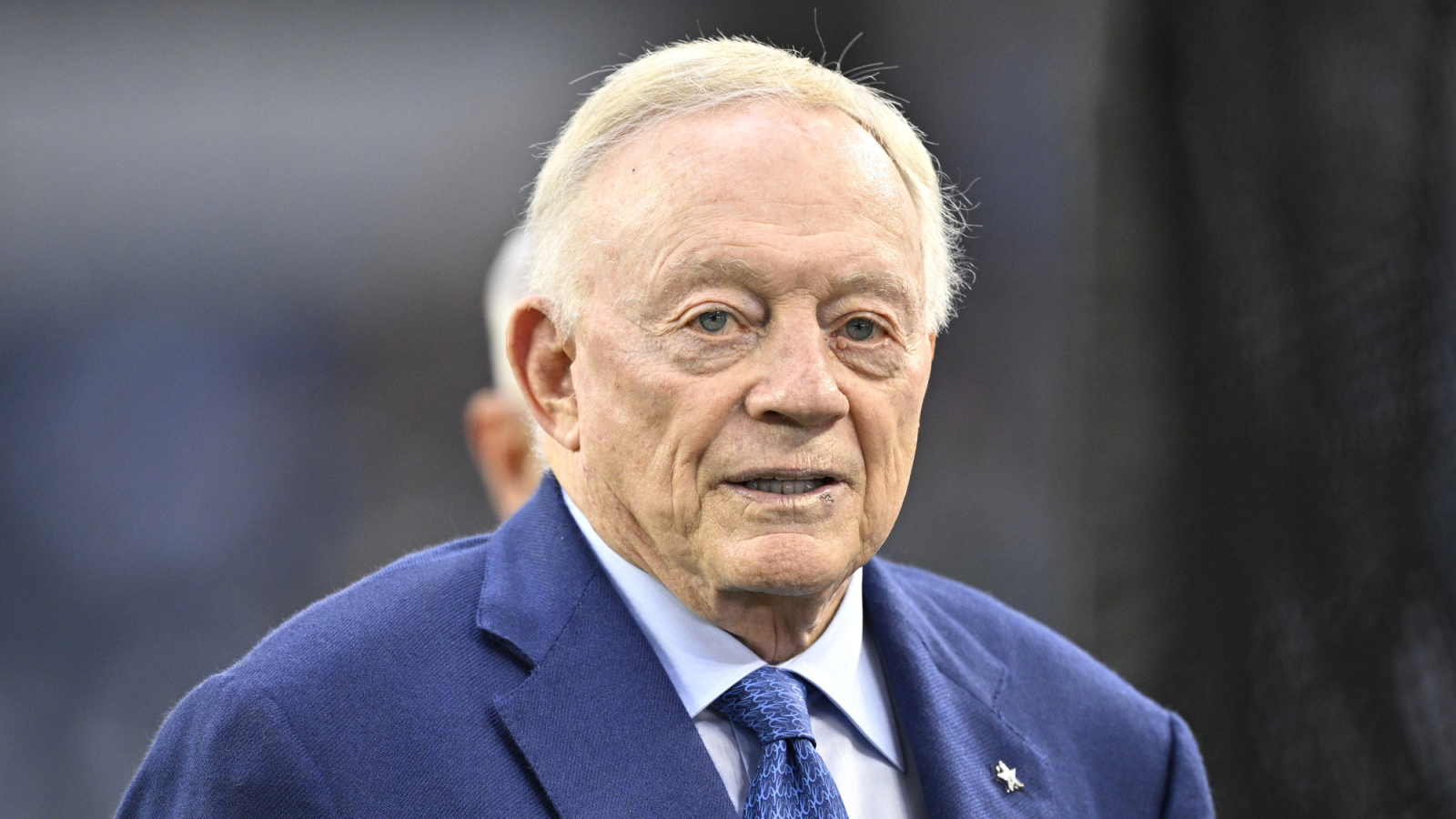 https://www.yardbarker.com/media/4/7/47f62f201d1ce5284f5d31d8aecbceca7cc1a2f8/thumb_16x9/cowboys-rumored-eyeing-star-pass-rusher-as.jpg?v=1