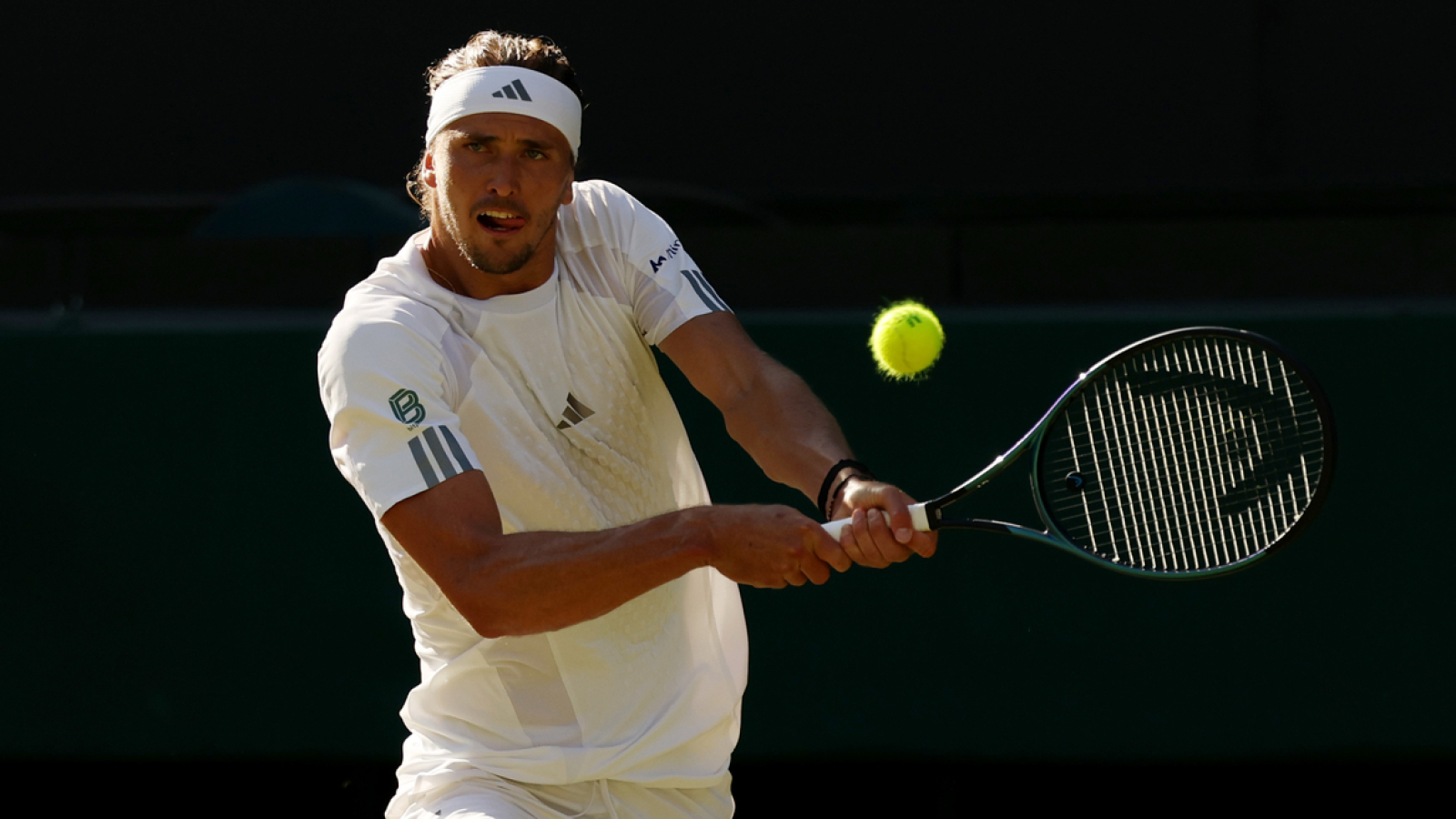 https://www.yardbarker.com/media/4/8/484dde1874be69d8d652f9b89a3e3b50c257b09d/thumb_16x9/alexander-zverev-through-4th-round-wimbledon.jpg?v=1