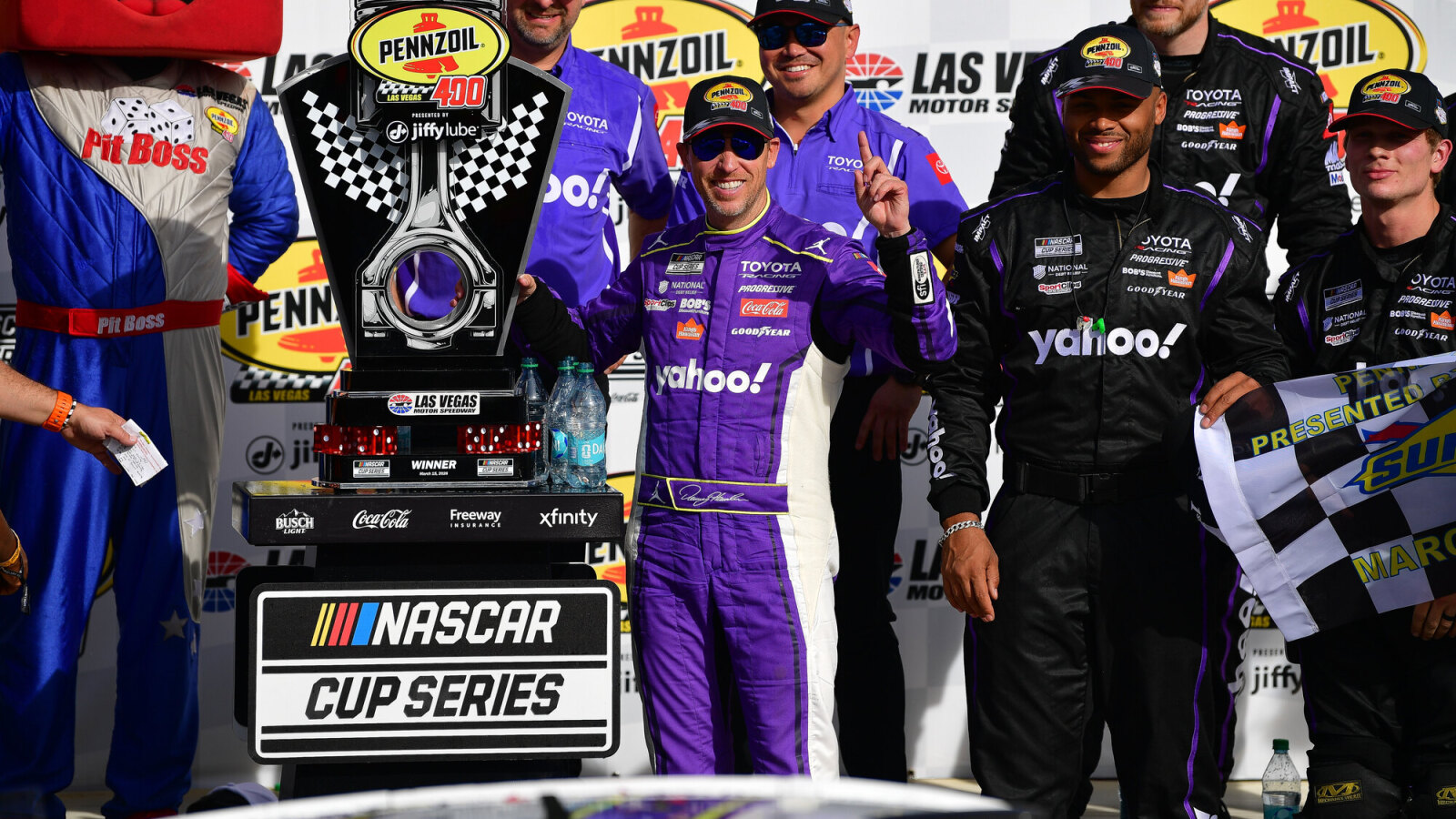 Denny Hamlin Captures First 2026 Cup Win In A Defining Las Vegas Performance
