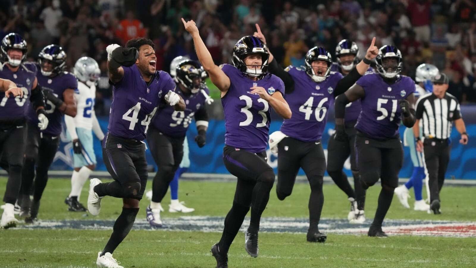 https://www.yardbarker.com/media/4/8/48aa358fd2bf1a47e70a9f4813a8a88b58960c3b/thumb_16x9/29937482.jpg