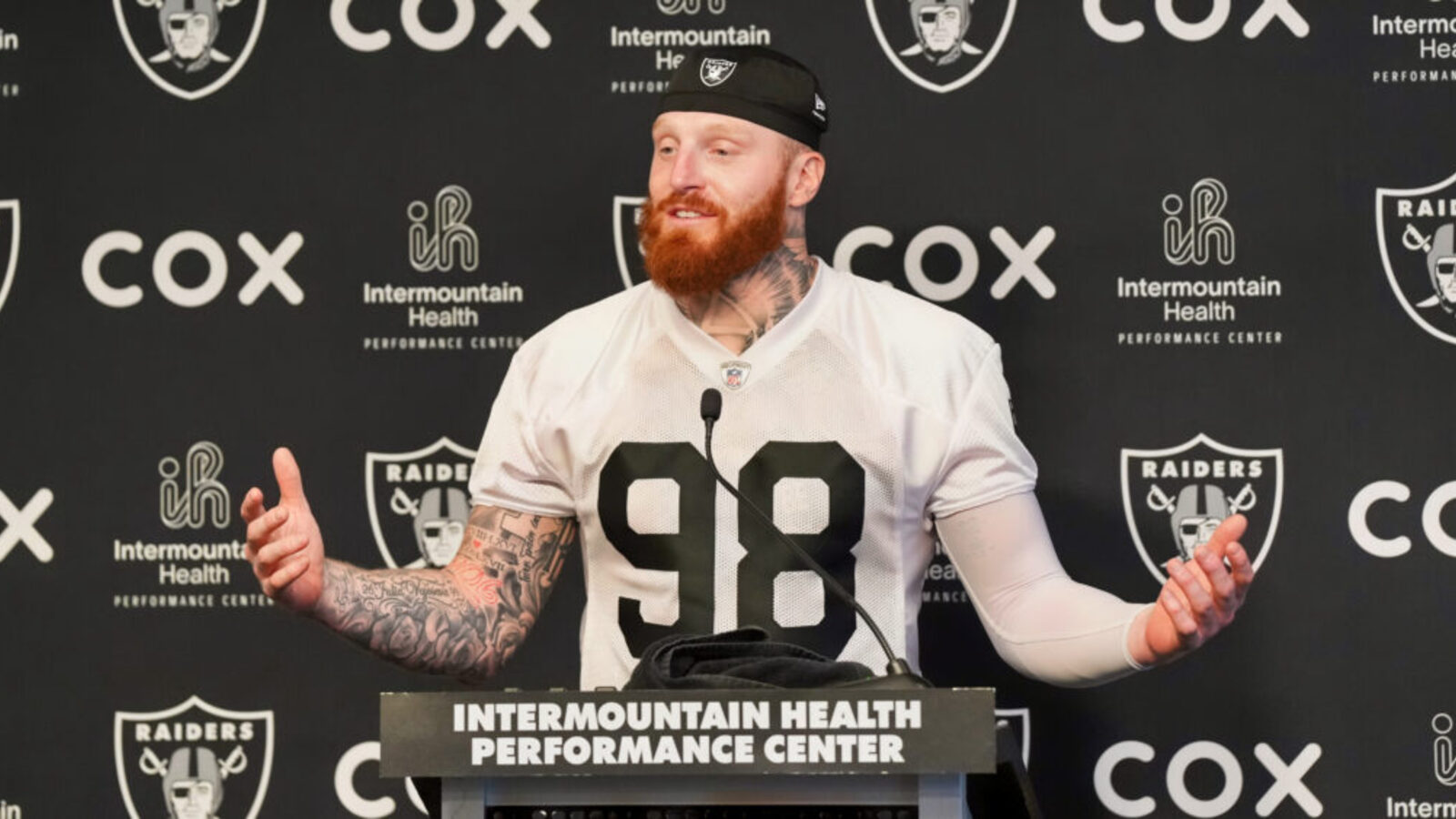 https://www.yardbarker.com/media/4/8/48b5b20785f7f6bb1b7885458f93a238abe32759/thumb_16x9/maxx-crosby-1024x563.jpg