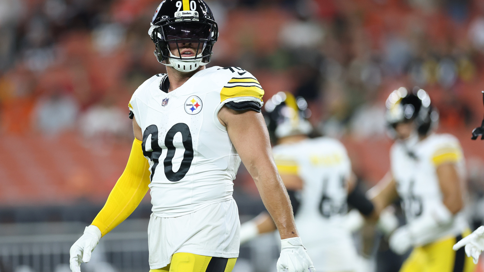 https://www.yardbarker.com/media/4/8/48c7be7e0db0584d449e315098d8cd47f9e4f7a3/thumb_16x9/tj-watt-blasts-steelers-defense-tnf-loss-browns.jpg