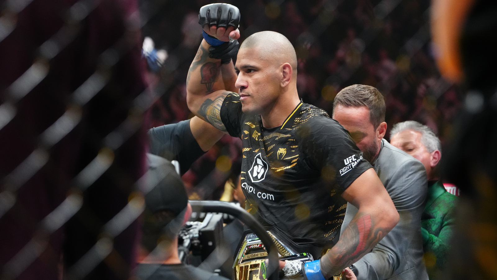 Jon Jones’ legendary former coach explains why he’s picking Alex Pereira to beat Ciryl Gane