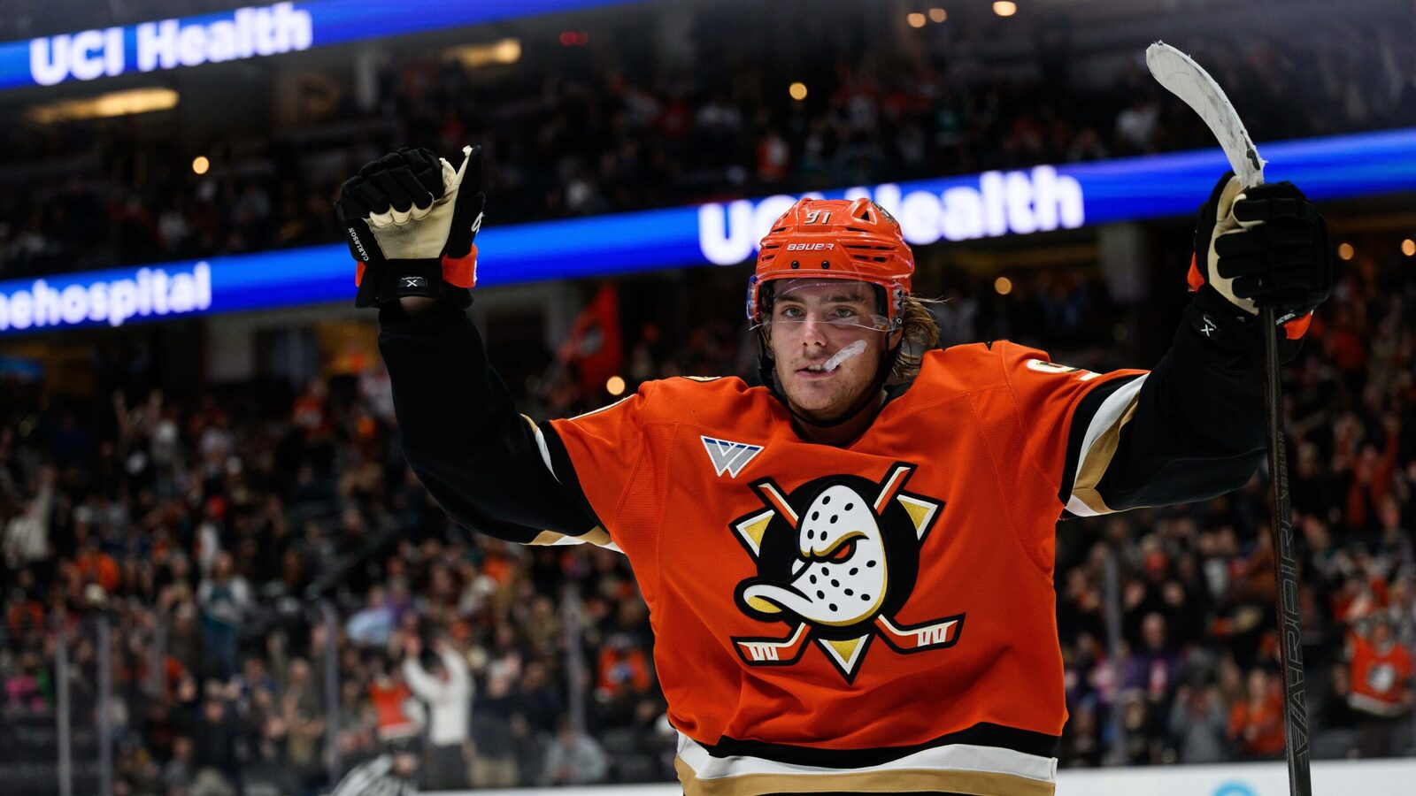 Ducks match Flyers' offer sheet to retain Leo Carlsson