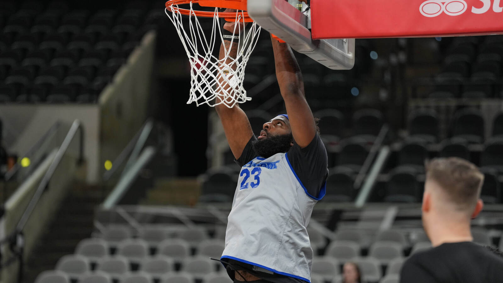 Knicks' Mitchell Robinson remains 'resolute' on suiting up for Game 1
