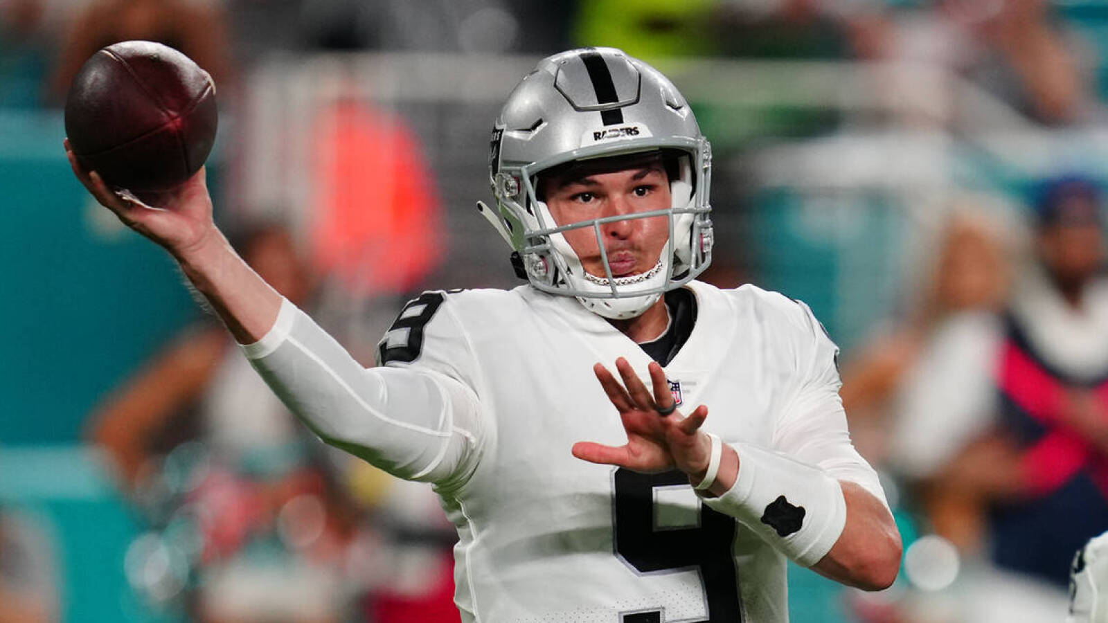 Vikings acquire QB Nick Mullens from Raiders for seventh-round