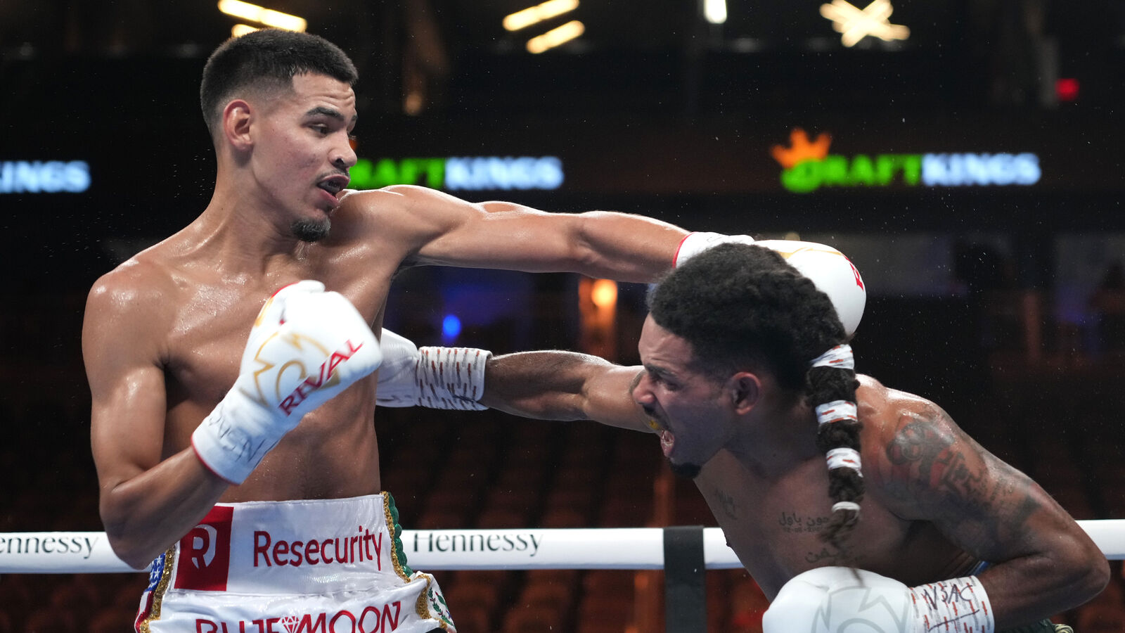 Diego Pacheco vs Kevin Lele Sadjo – live results update from the Adventist Health Arena