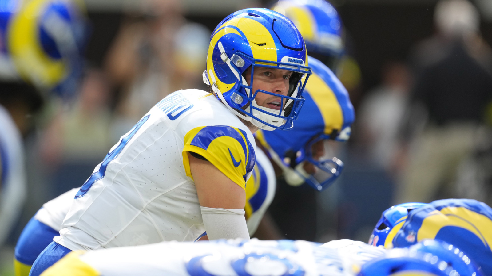 https://www.yardbarker.com/media/4/a/4a8b01f48e44689717572f308dff765b5933c392/thumb_16x9/piling-injuries-test-rams-qb-matthew-staffords.jpg?v=1