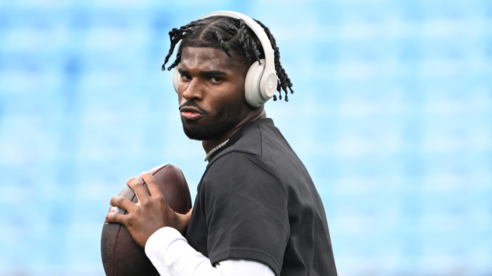 https://www.yardbarker.com/media/4/a/4ab038fc6236069f4fcf5320b20e7069e336266b/thumb_16x9/browns-hc-gives-troubling-shedeur-sanders-update.jpg?v=1