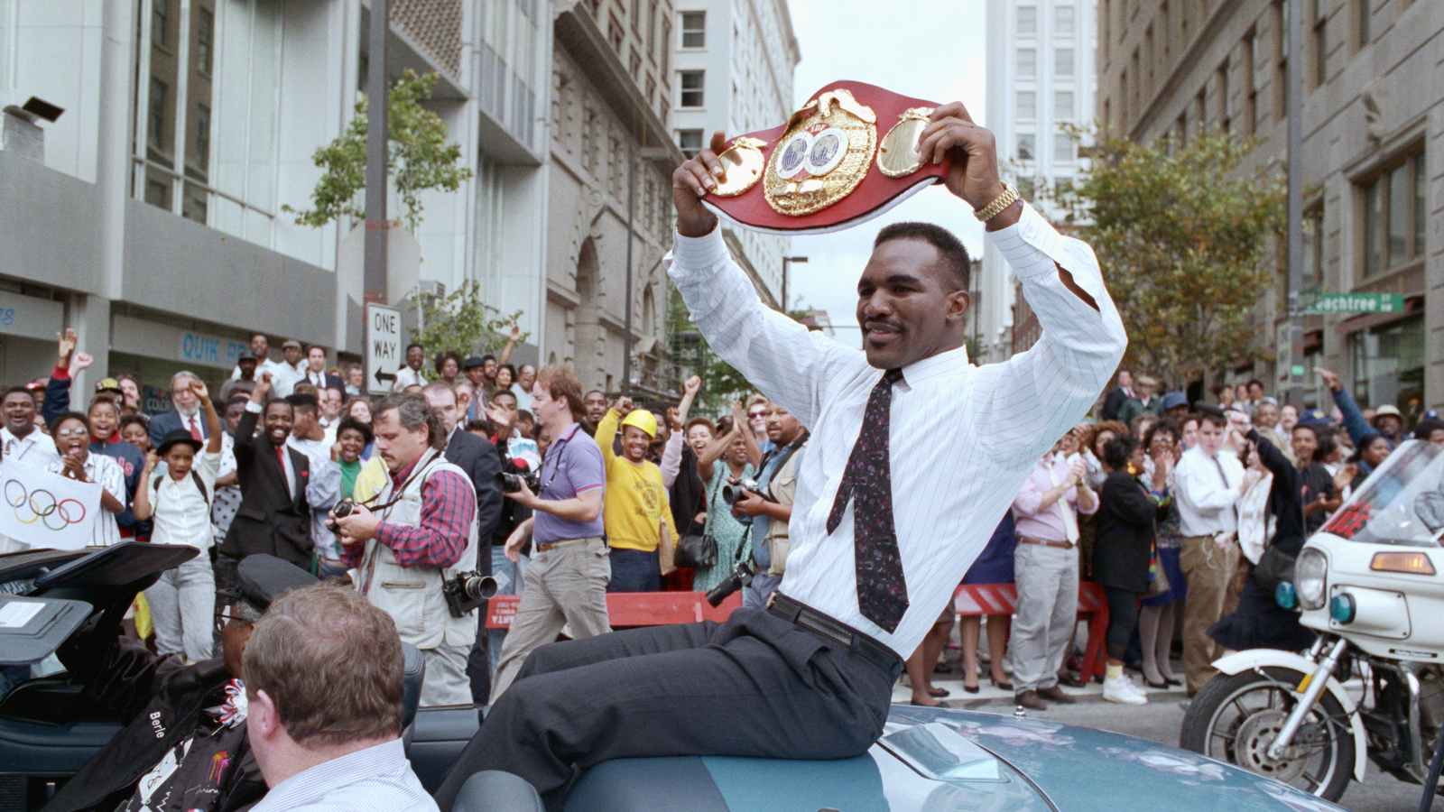 Evander Holyfield: Career retrospective - Vimarsana News