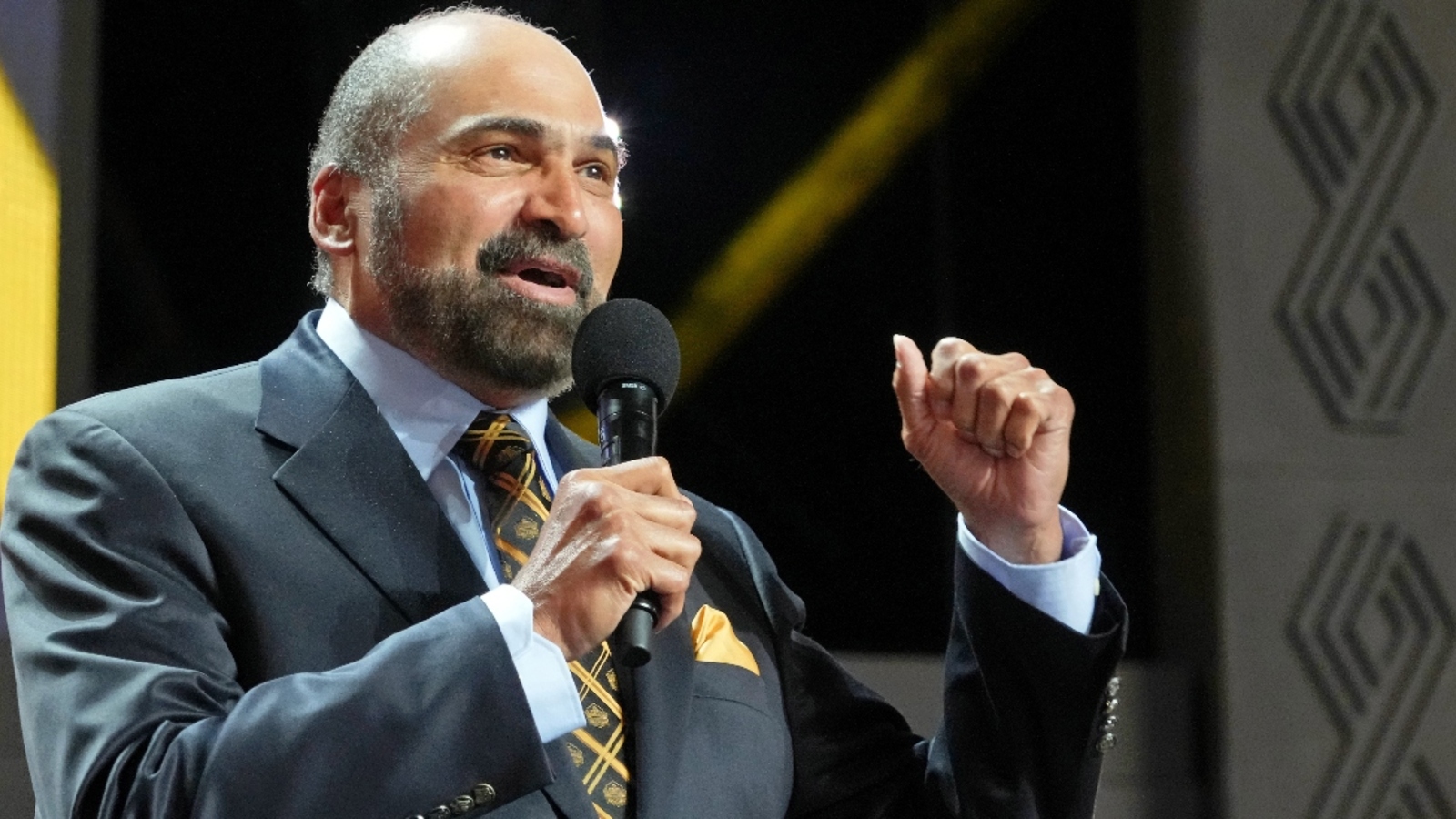 steelers retiring franco harris jersey