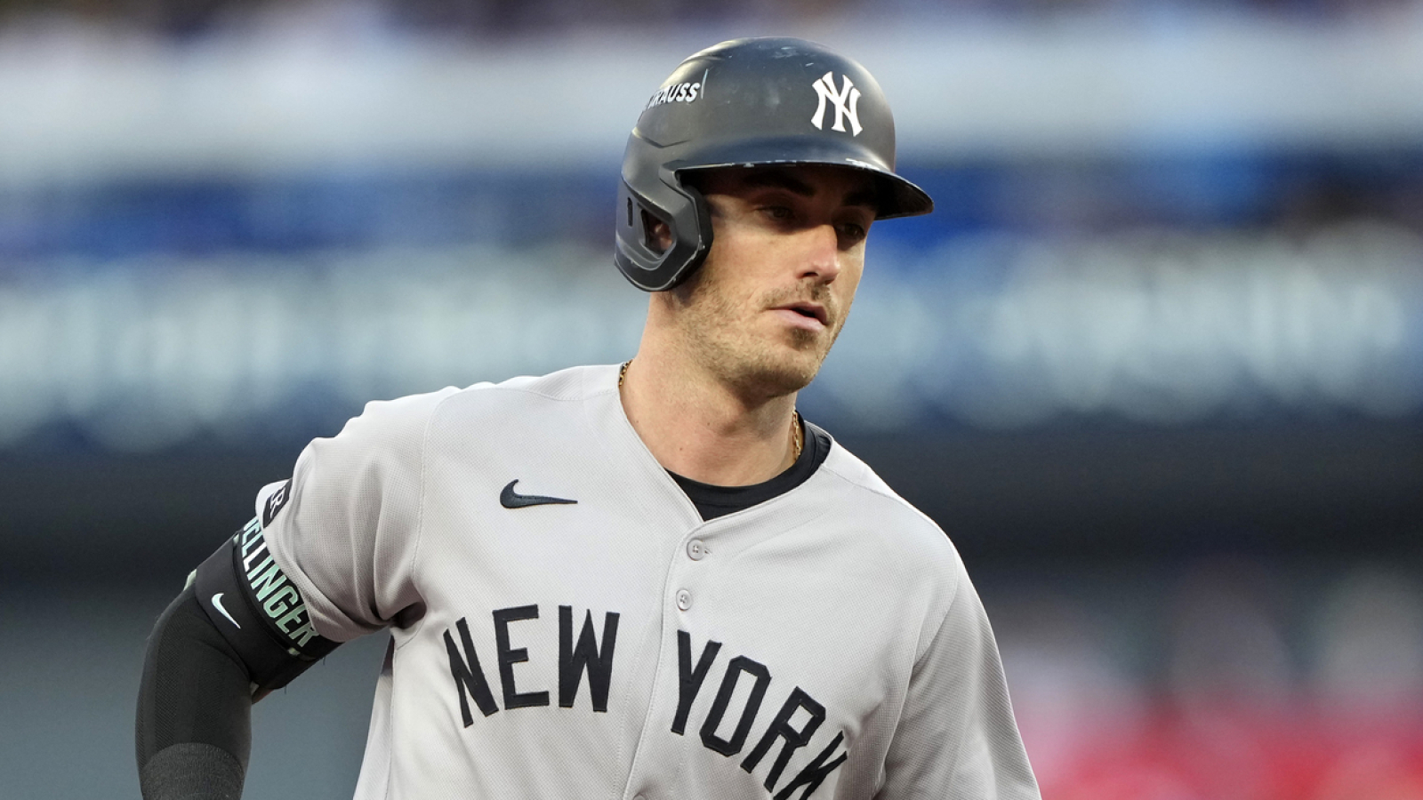 https://www.yardbarker.com/media/4/b/4b94723feb945d0fe488b4e3bb8bb38fdcbc5774/thumb_16x9/four-teams-pursue-cody-bellinger-free-agency.jpg?v=1