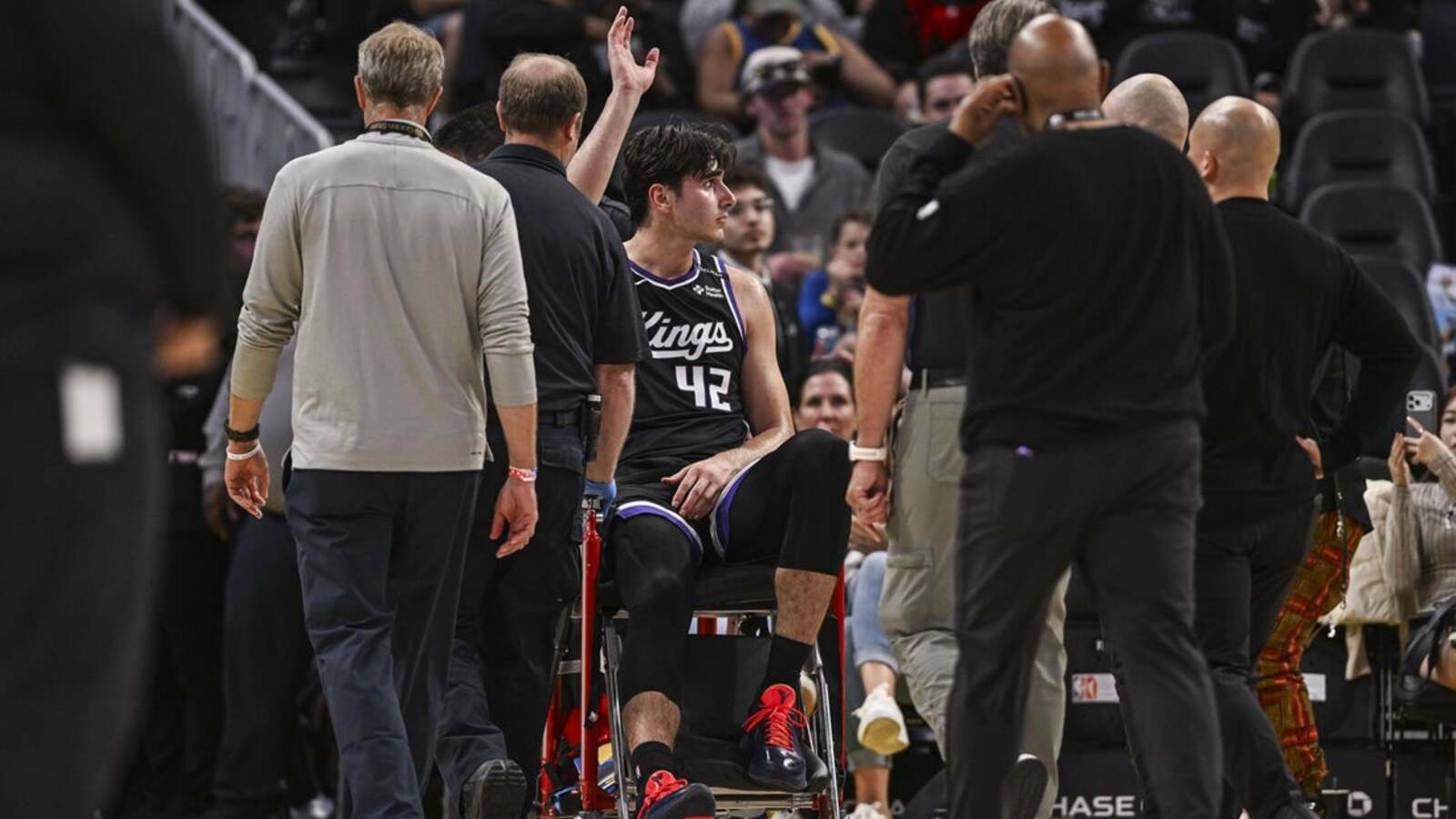 Kings C Maxime Raynaud (knee) to be re-evaluated in 2 weeks