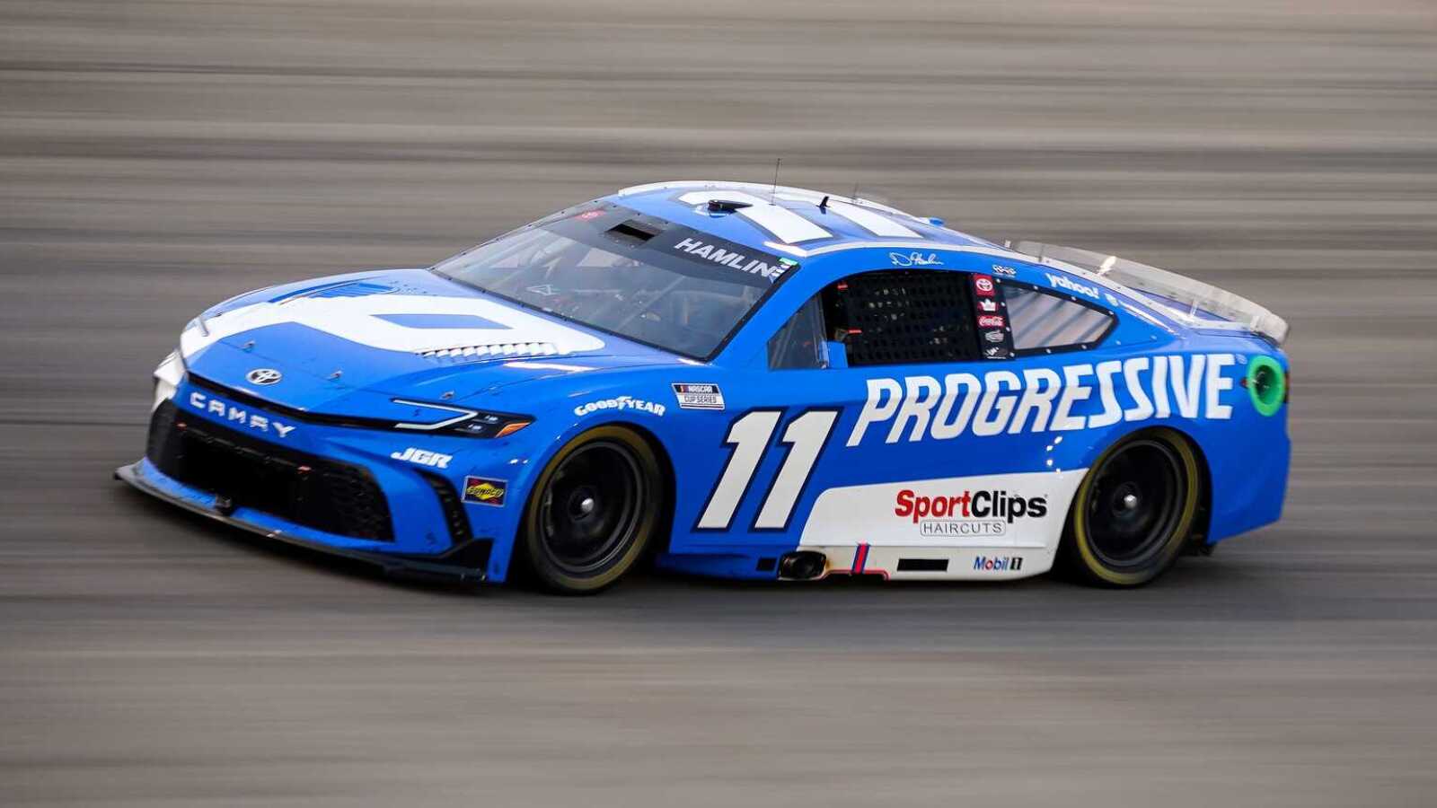 https://www.yardbarker.com/media/4/b/4bba652a129ab171c58af90fa1f65f0bfe41a7f4/thumb_16x9/denny-hamlin-finishes-third-700th-nascar-start.jpg?v=1