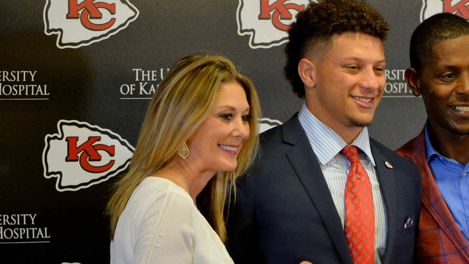 Patrick Mahomes Parents Names - Ollie Drake