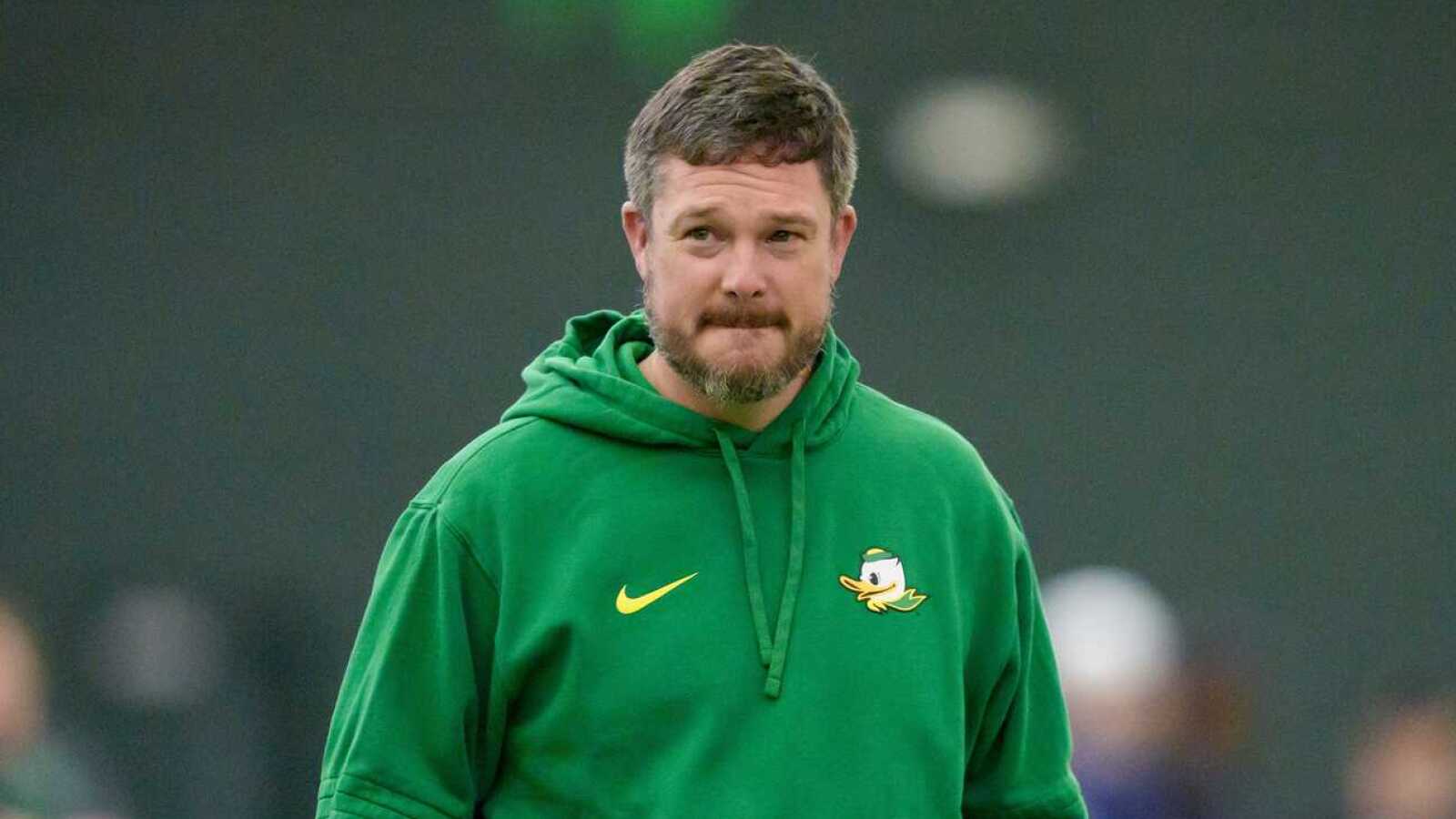 Oregon's 'culture' leads to commitment from top-three QB recruit