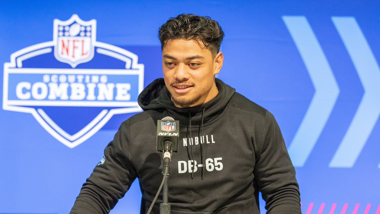 49ers request predraft visit with Utah safety Sione Vaki, express