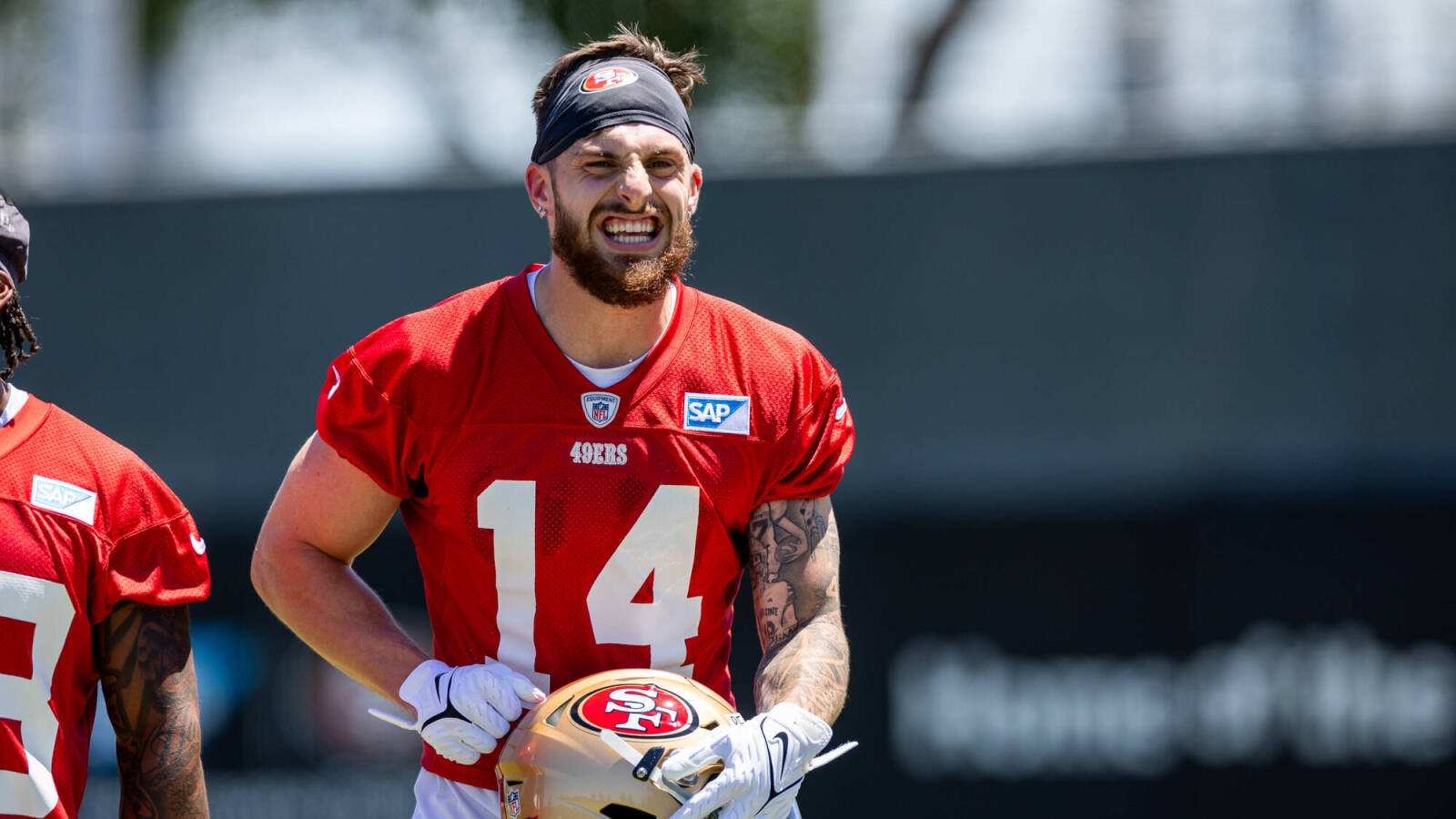 san-francisco-49ers-rookie-fires-back-aggressively-at-media-critics