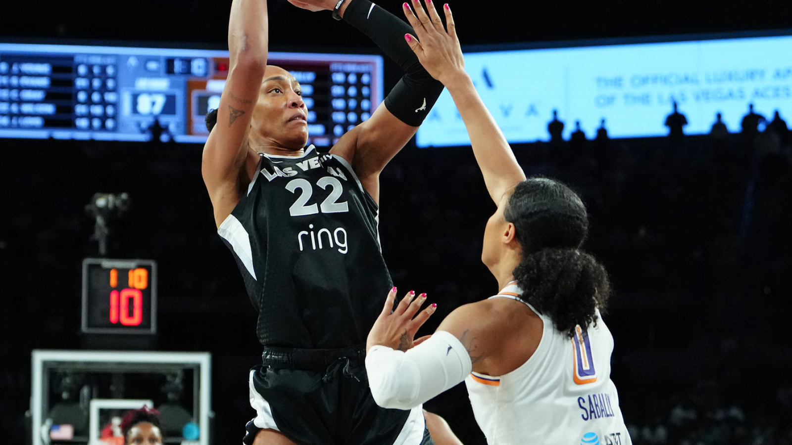 https://www.yardbarker.com/media/4/c/4c4ad2a32618d7003c97689977d477e9d4e4844d/thumb_16x9/aja-wilson-historic-performance-aces-wnba-finals.jpg?v=1