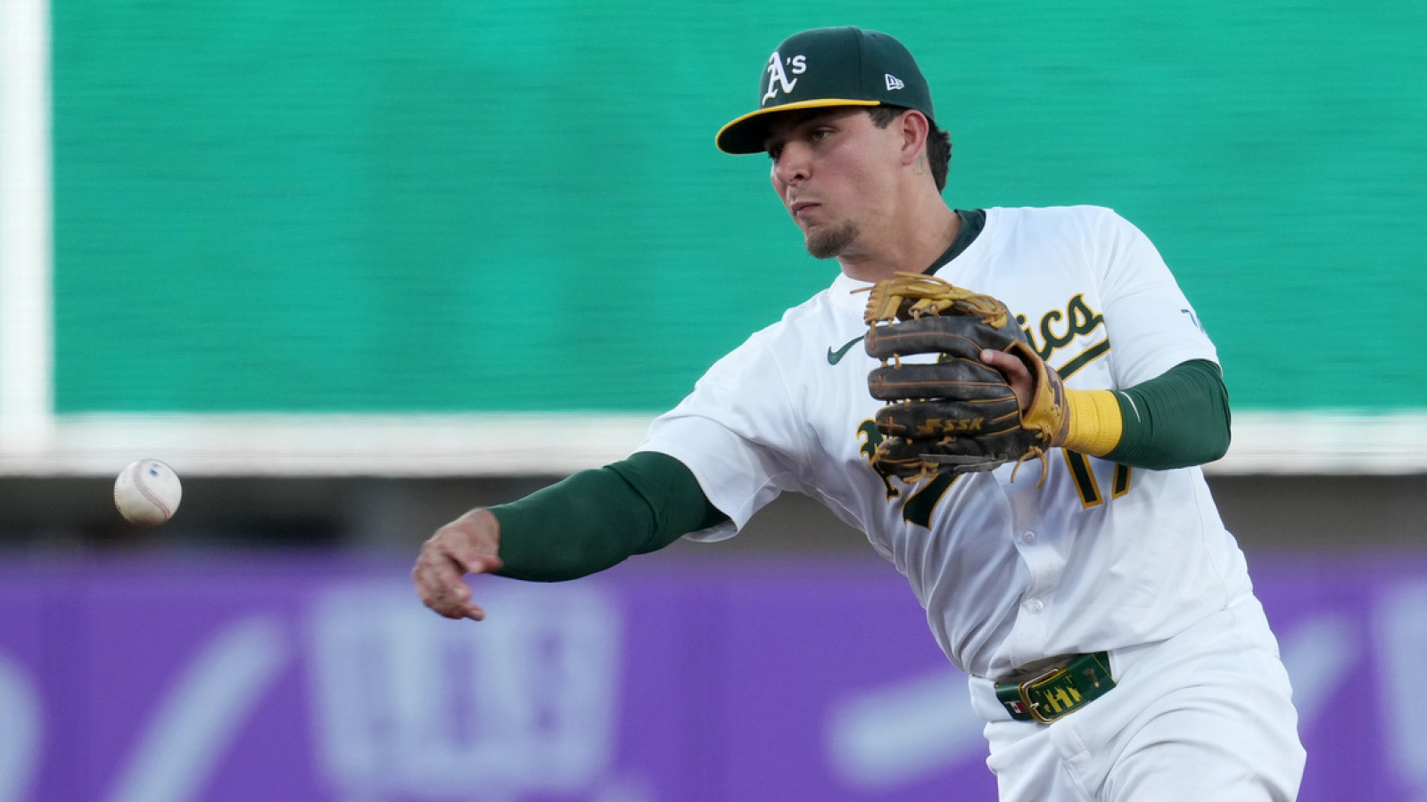 https://www.yardbarker.com/media/4/c/4c50df531f3f4f2da7724e47beb583bd9e523b3c/thumb_16x9/three-potential-trade-candidates-athletics.jpg?v=1