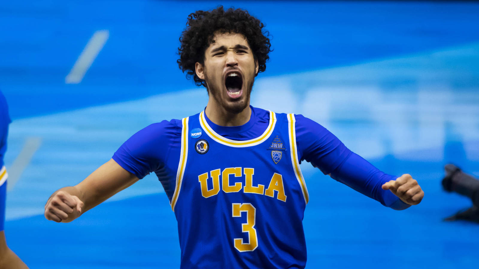 Watch: UCLA's Johnny Juzang got huge family surprise ahead of Final Four |  Yardbarker