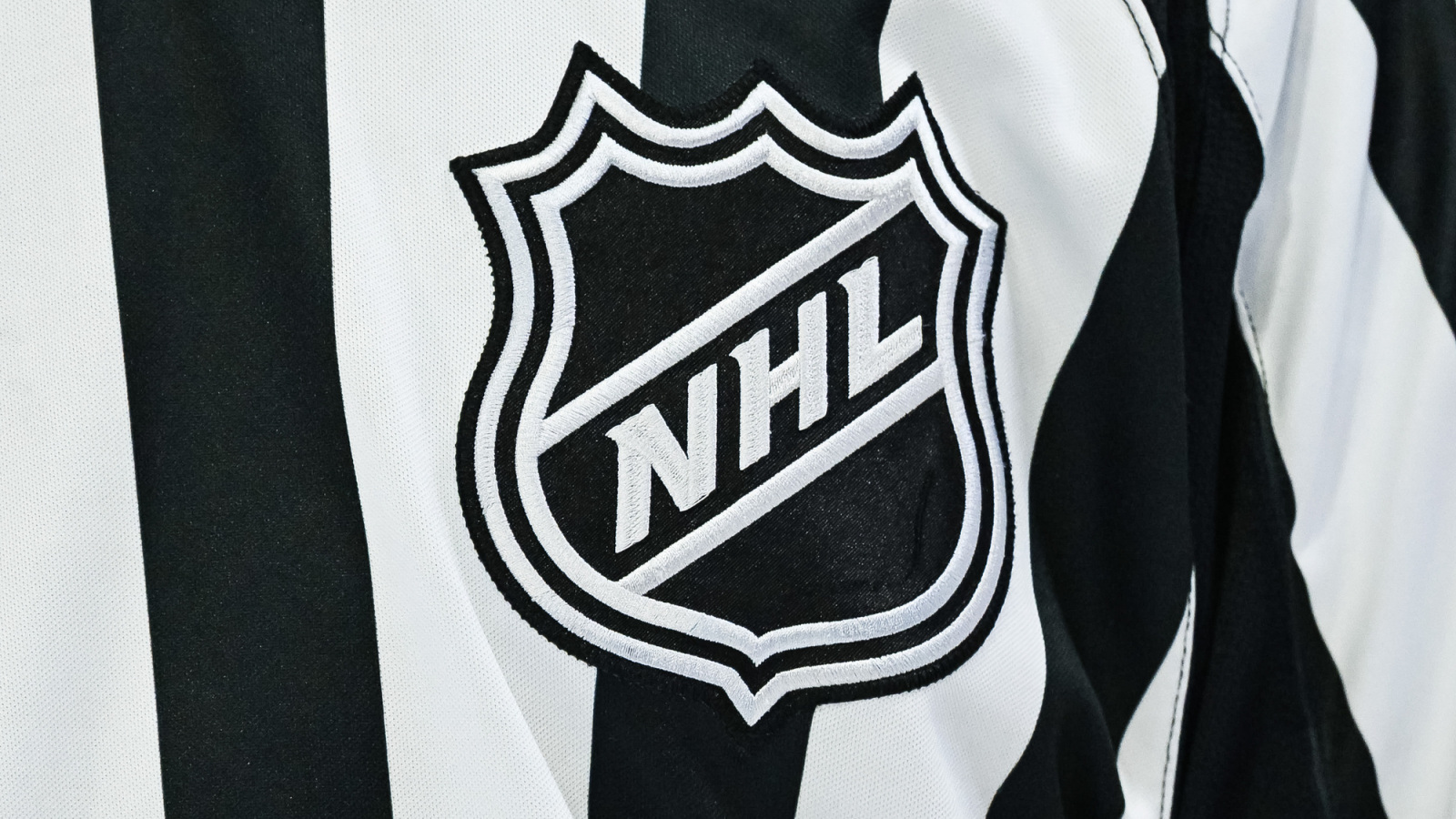 Hockey legend Barry Melrose dies at 70