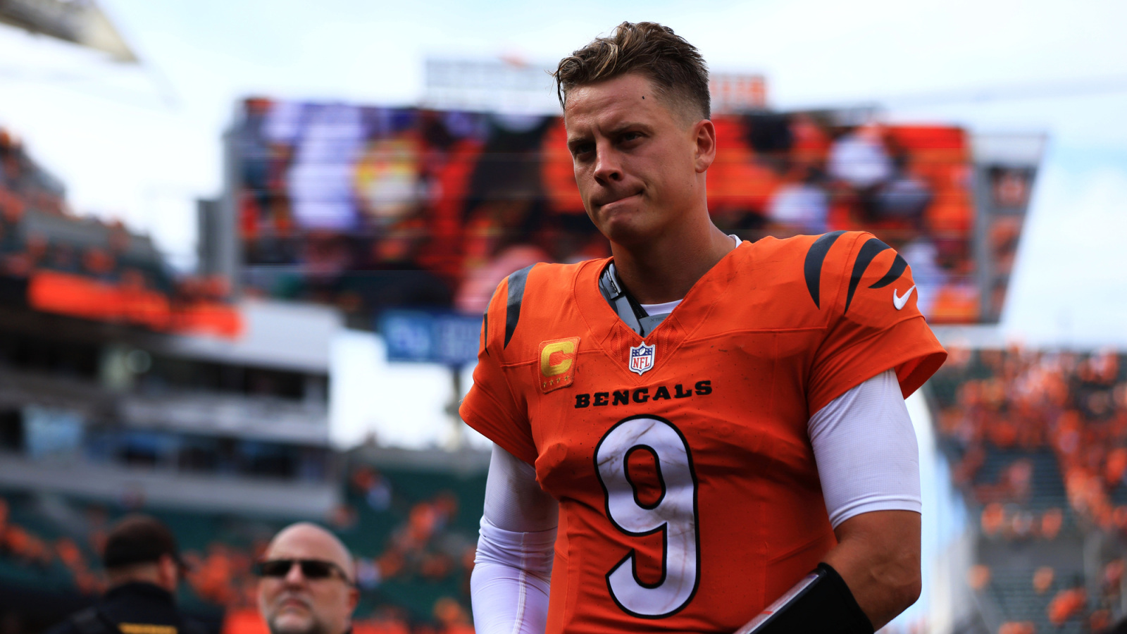 https://www.yardbarker.com/media/4/c/4cc915a531a6bc39dc4f9652a5b33edbfcd8c36c/thumb_16x9/season-passing-record-nfl-team-quiz.jpg?v=1