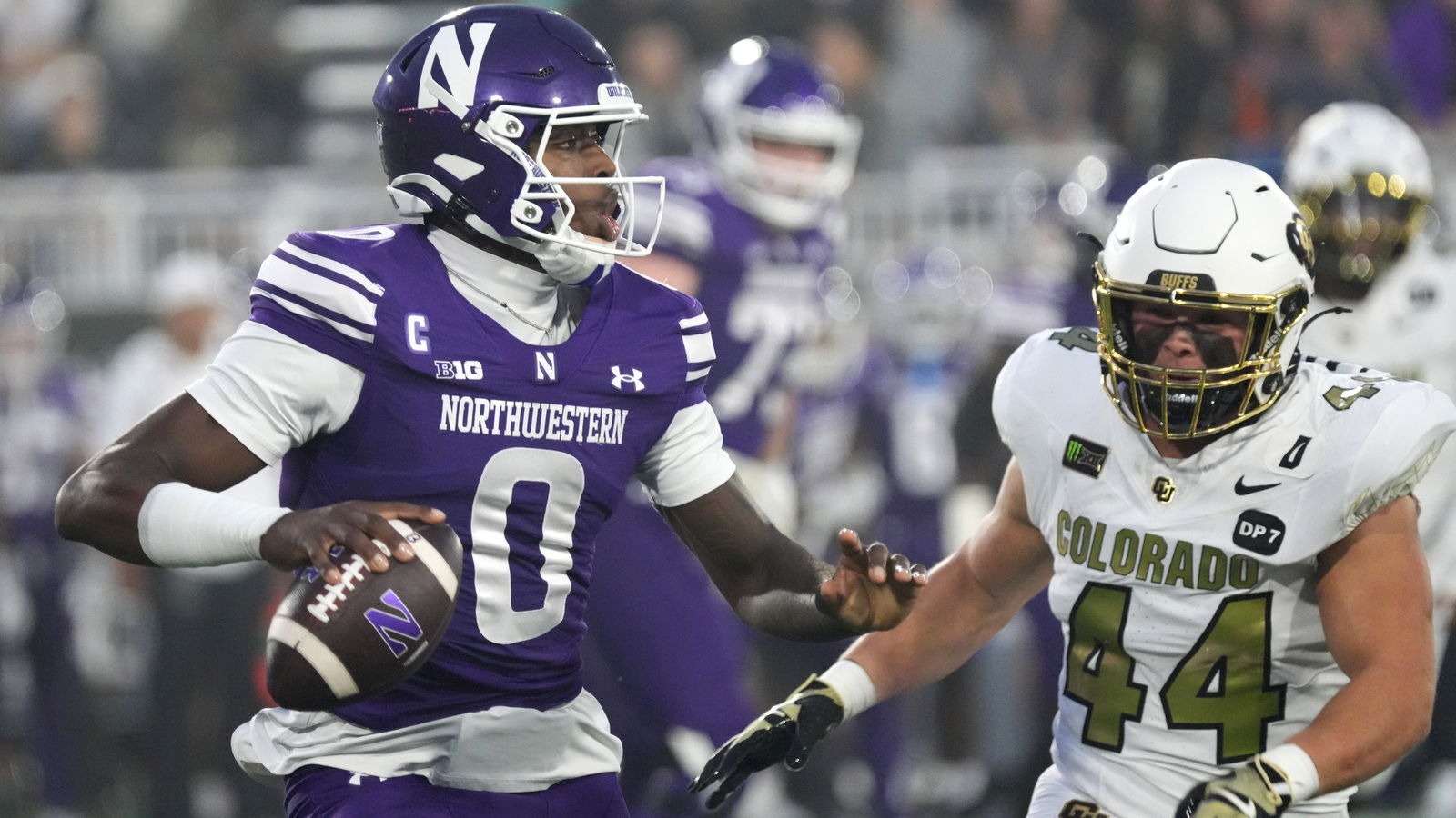 https://www.yardbarker.com/media/4/e/4e0b9ce9bbc3148533fc2645ff1782b9fea0a5db/thumb_16x9/college-football-games-today-teams-on-tv-friday.jpg