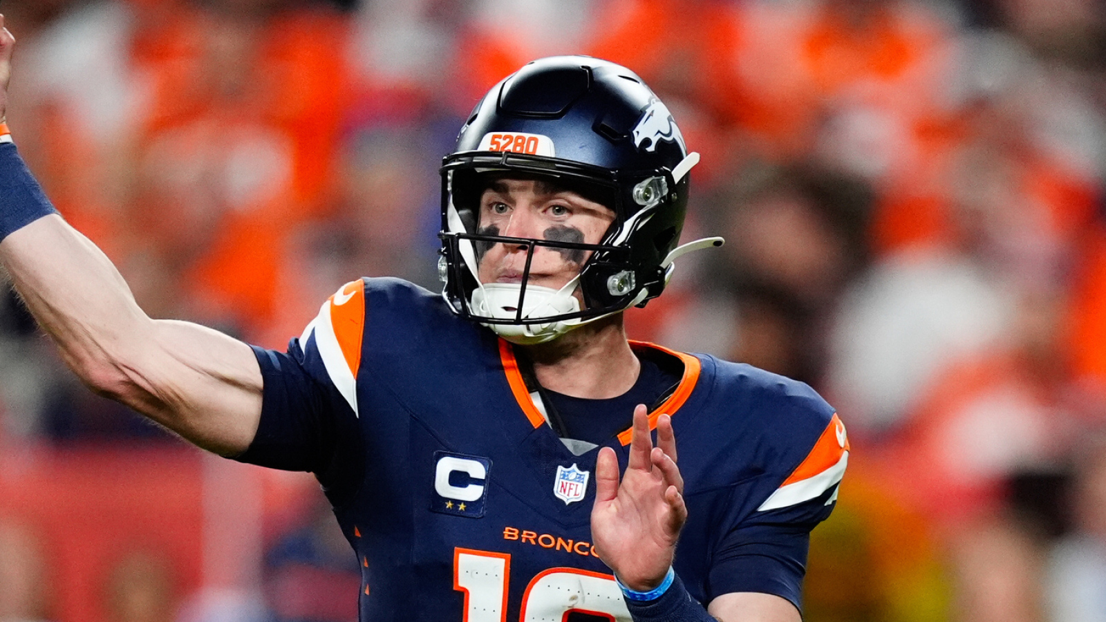 https://www.yardbarker.com/media/4/e/4e31995282e288987a0ef92d1a47a91d45ffb8f9/thumb_16x9/broncos-dispute-disrespectful-narrative-jets-game.jpg?v=1