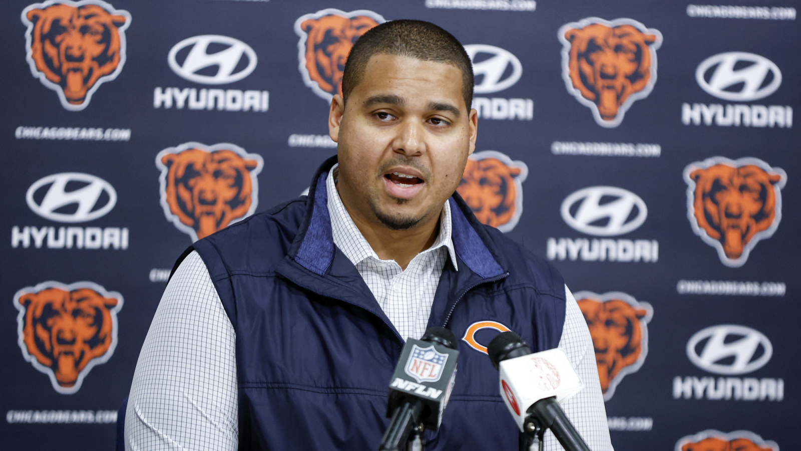https://www.yardbarker.com/media/4/e/4e63bd4b3fe2468c86be478fd672d87a1b5fa962/thumb_16x9/bears-decision-on-gm-ryan-poles-future.jpg?v=1