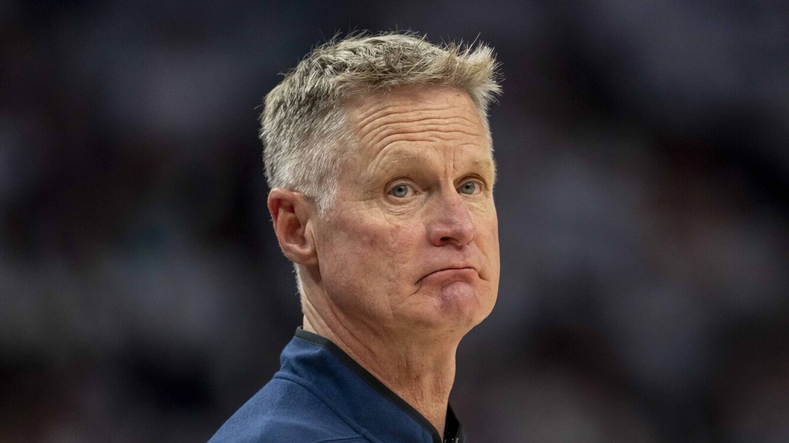 https://www.yardbarker.com/media/4/e/4e822195dbce79d408a9a2ad2358e22d4860bff0/thumb_16x9/warriors-still-linked-two-key-veterans-as.jpg?v=1