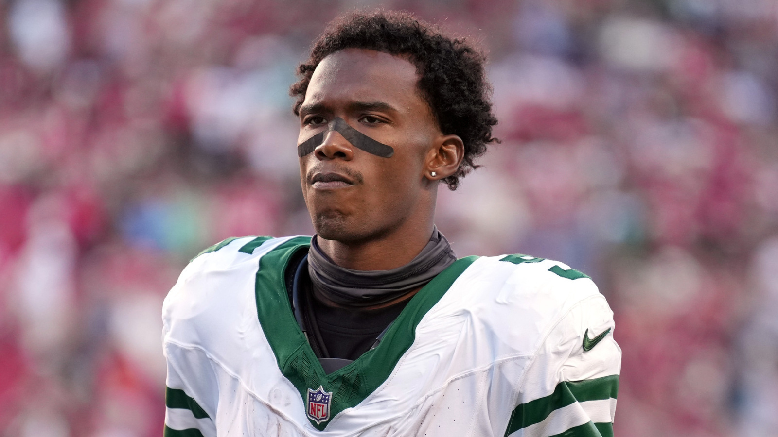 https://www.yardbarker.com/media/4/e/4e8eaa5adb18f0f166a0f05fe32c78b504978bce/thumb_16x9/garrett-wilson-makes-massive-statement-future-jets.jpg?v=2