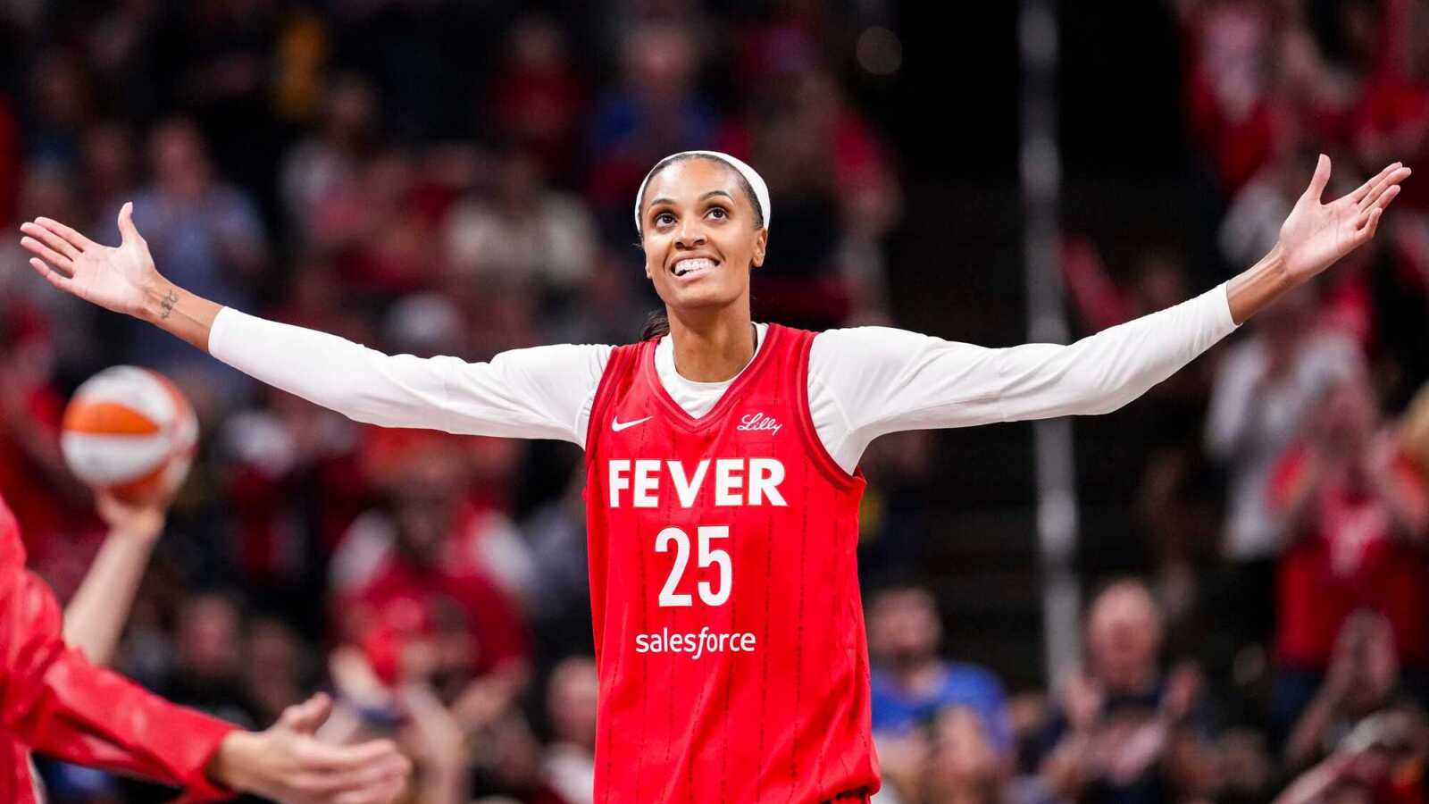 https://www.yardbarker.com/media/4/e/4ec5d7620d065c1f49d09e160ad038fd57ea0f65/thumb_16x9/five-biggest-wnba-surprises-so-far.jpg?v=1