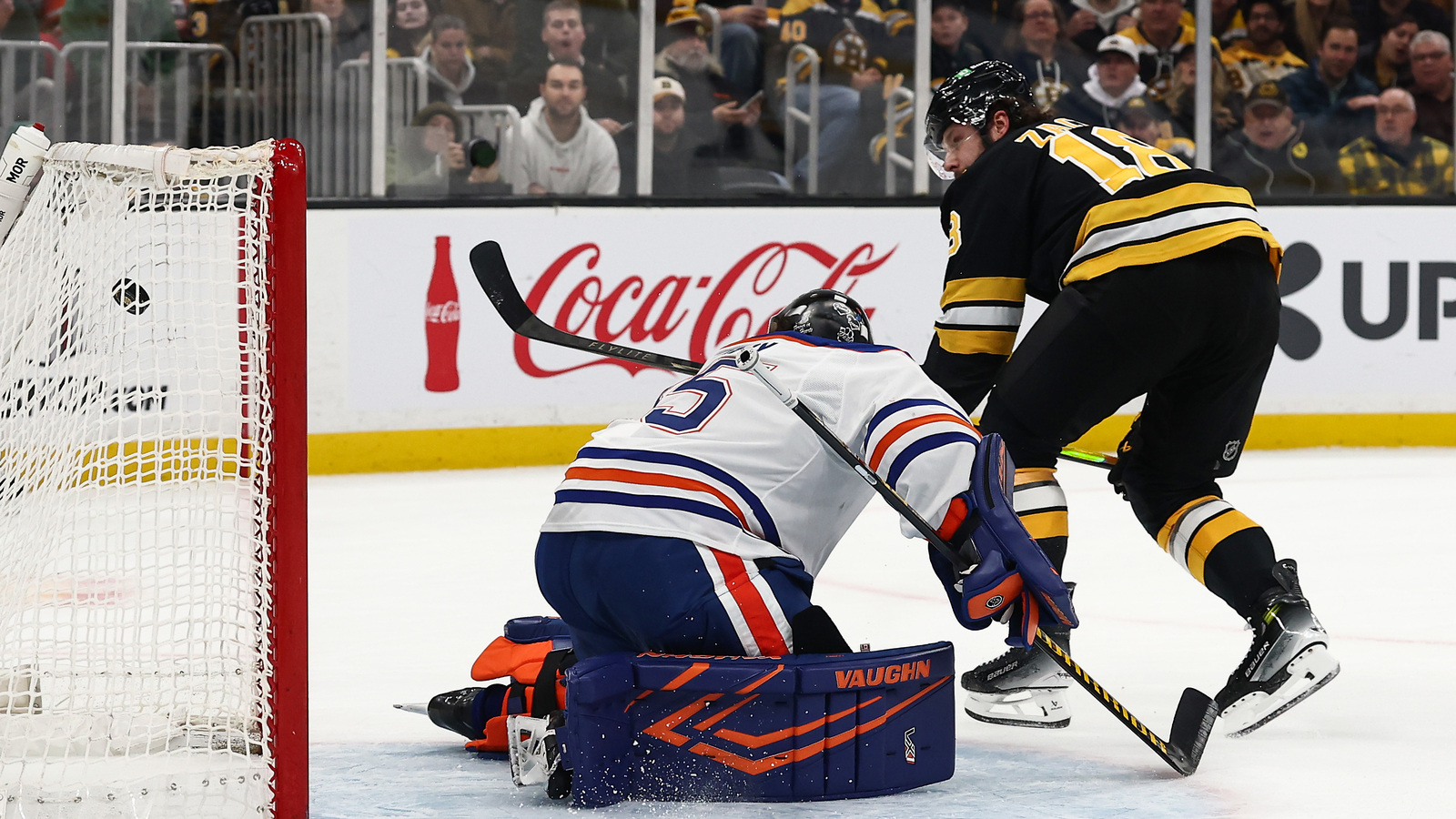 NHL Injuries: Oilers goaltender Tristan Jarry departs Thursday's game ...