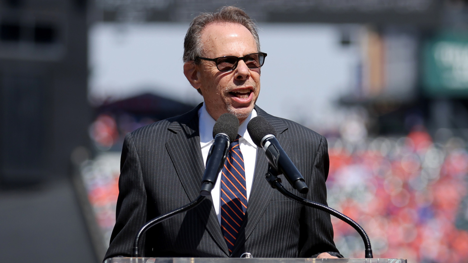 https://www.yardbarker.com/media/4/f/4f1cf1f601008338465a5239328ca0ff7a6a6b36/thumb_16x9/legendary-mets-announcer-howie-rose-missed-end.jpg?v=1