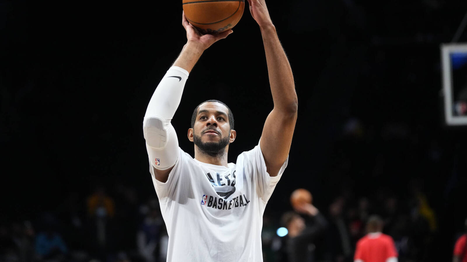 Celtics showed 'a little interest' in LaMarcus Aldridge - Vimarsana News