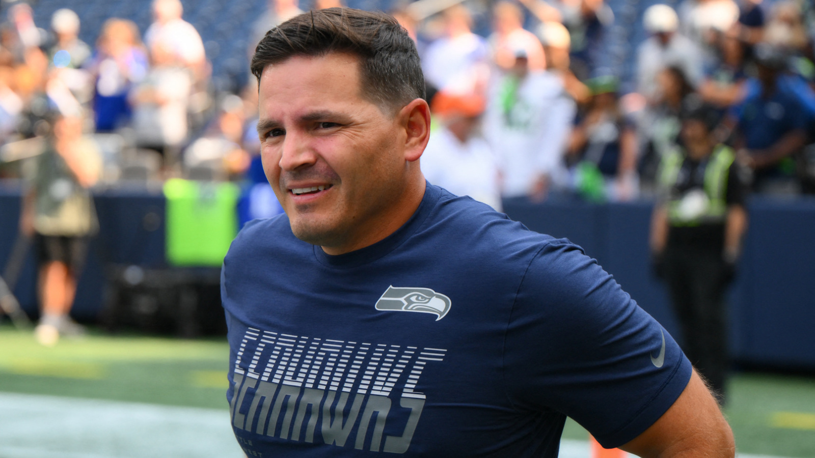 https://www.yardbarker.com/media/4/f/4f9645b588f0795a8a91ce09a9d584055634cbc7/thumb_16x9/mike-macdonald-reveals-sean-payton-responded-his.jpg?v=1