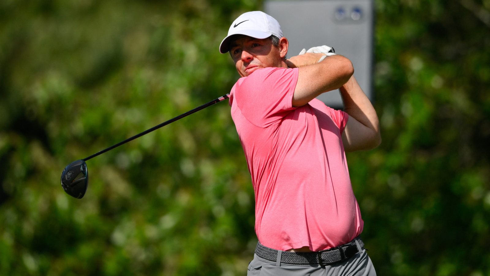 https://www.yardbarker.com/media/4/f/4fddb7b2f129a2d2719def0ca1ffd93aa4fe6320/thumb_16x9/rory-mcilroy-playoffs-seriously-paid-price.jpg?v=1