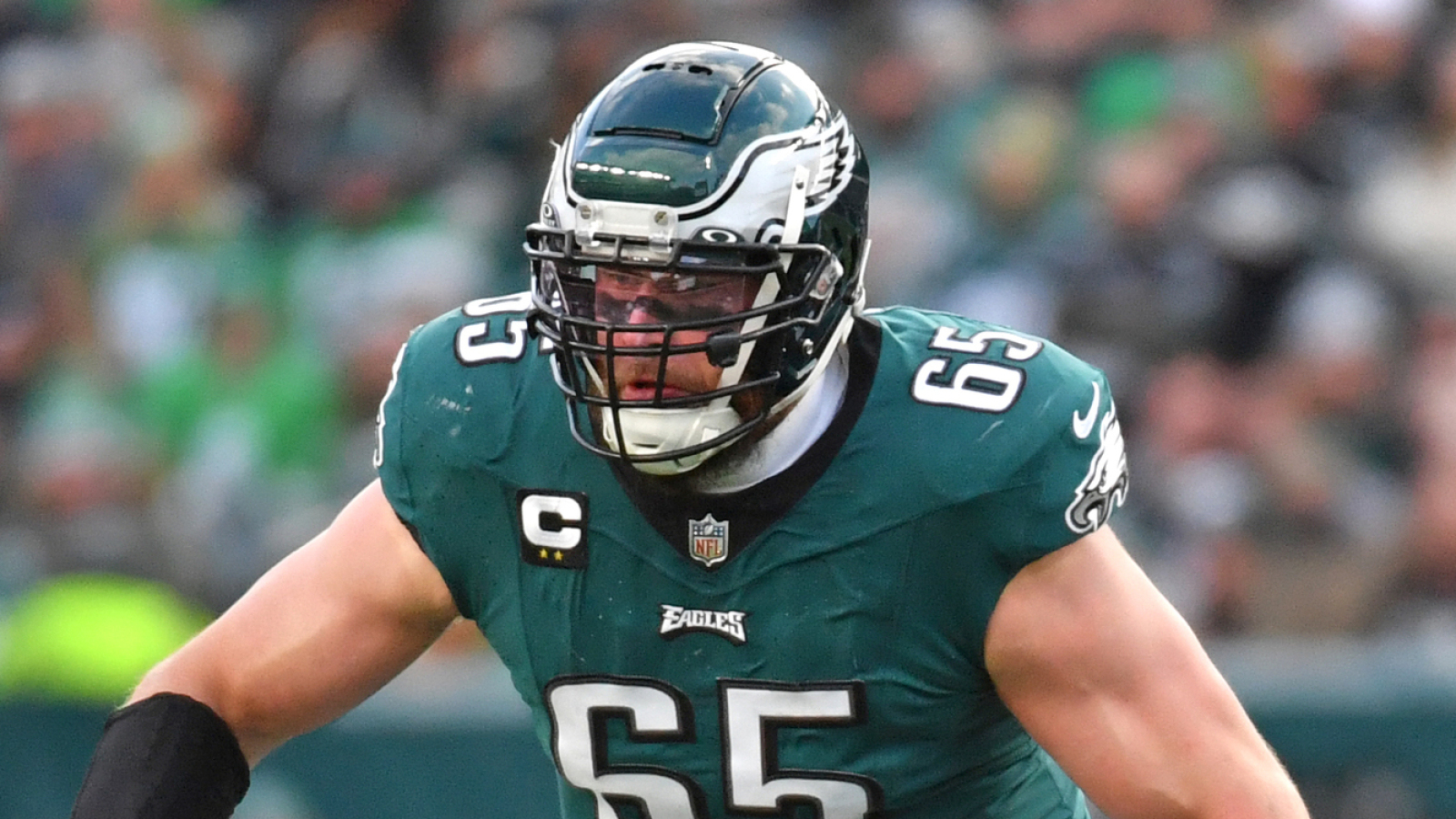 Eagles Pro Bowl lineman addresses playing future Yardbarker