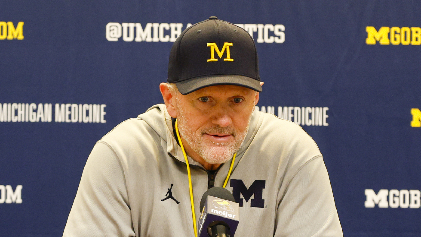 https://www.yardbarker.com/media/5/0/50345ba887b22908d5e10c14880e635e08f9de84/thumb_16x9/michigans-kyle-whittingham-invites-urban-meyer.jpg?v=1