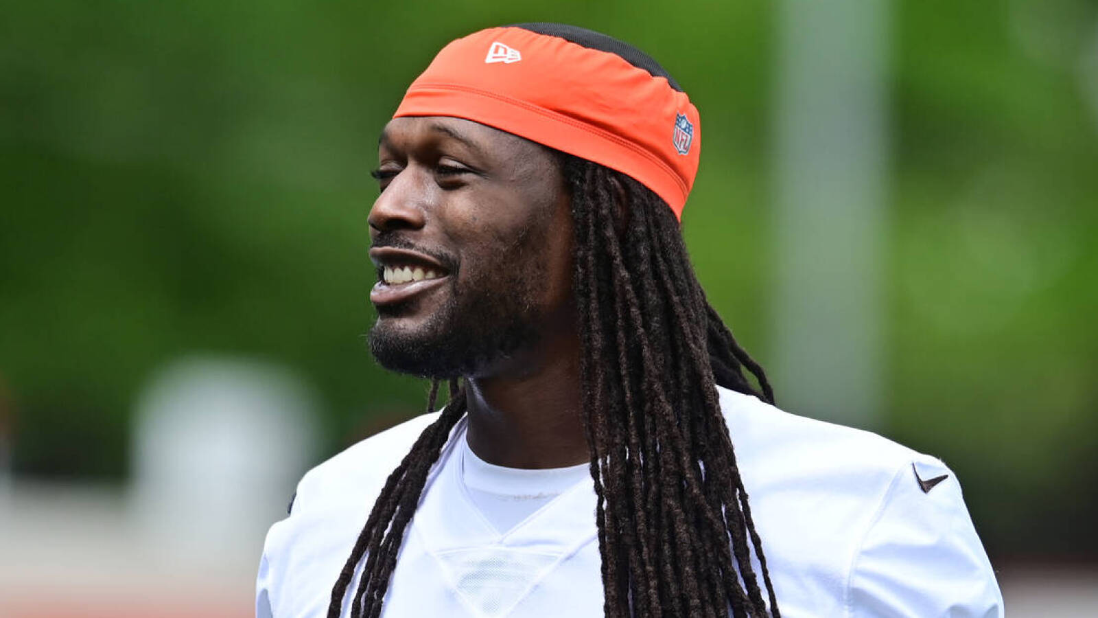 Jadeveon Clowney tries out unconventional new jersey number with Ravens