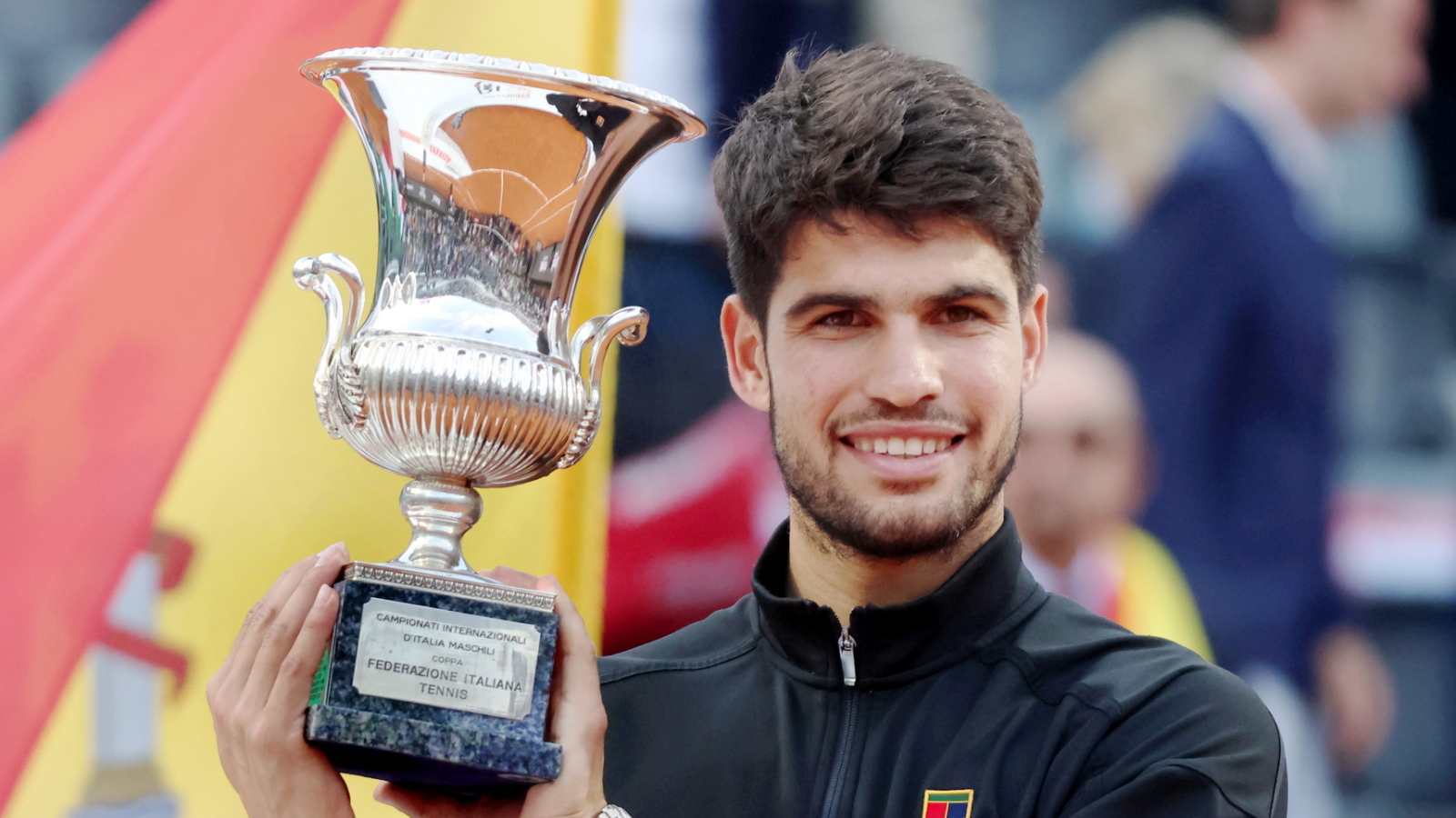 https://www.yardbarker.com/media/5/0/506e0bcb2542b3a22a0f11ae469b63a0ab733569/thumb_16x9/alcaraz-denies-sinner-rome-third-title-year.jpg?v=1