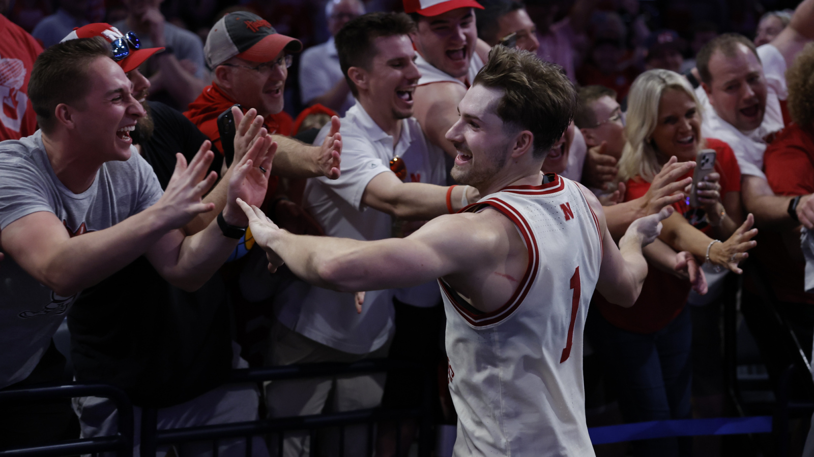 https://www.yardbarker.com/media/5/0/50a78088aa298c986a16b791985a296ea2ebbba7/thumb_16x9/mens-ncaa-tournament-winners-losers-nebraska.jpg?v=1