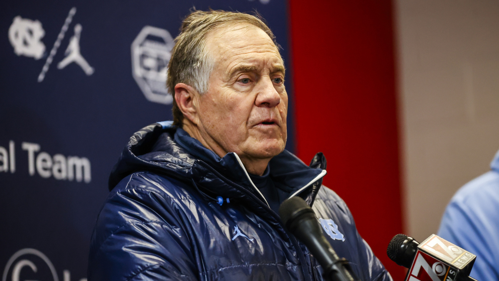 https://www.yardbarker.com/media/5/0/50b44477db6ee3680acc35c3621b4552b26358d5/thumb_16x9/bill-belichick-four-word-response-shocking-hall.jpg?v=1
