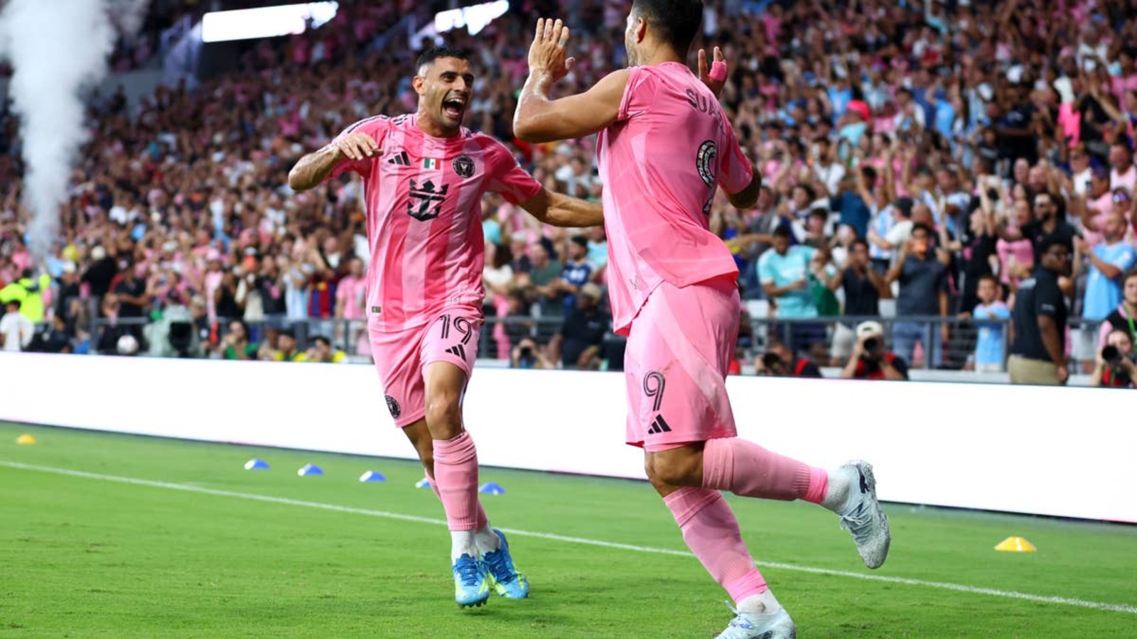 https://www.yardbarker.com/media/5/0/50ec70f974647dae0f624a549ba5d39c3acfc8b2/thumb_16x9/inter-miami-cf-v-philadelphia-union.jpg