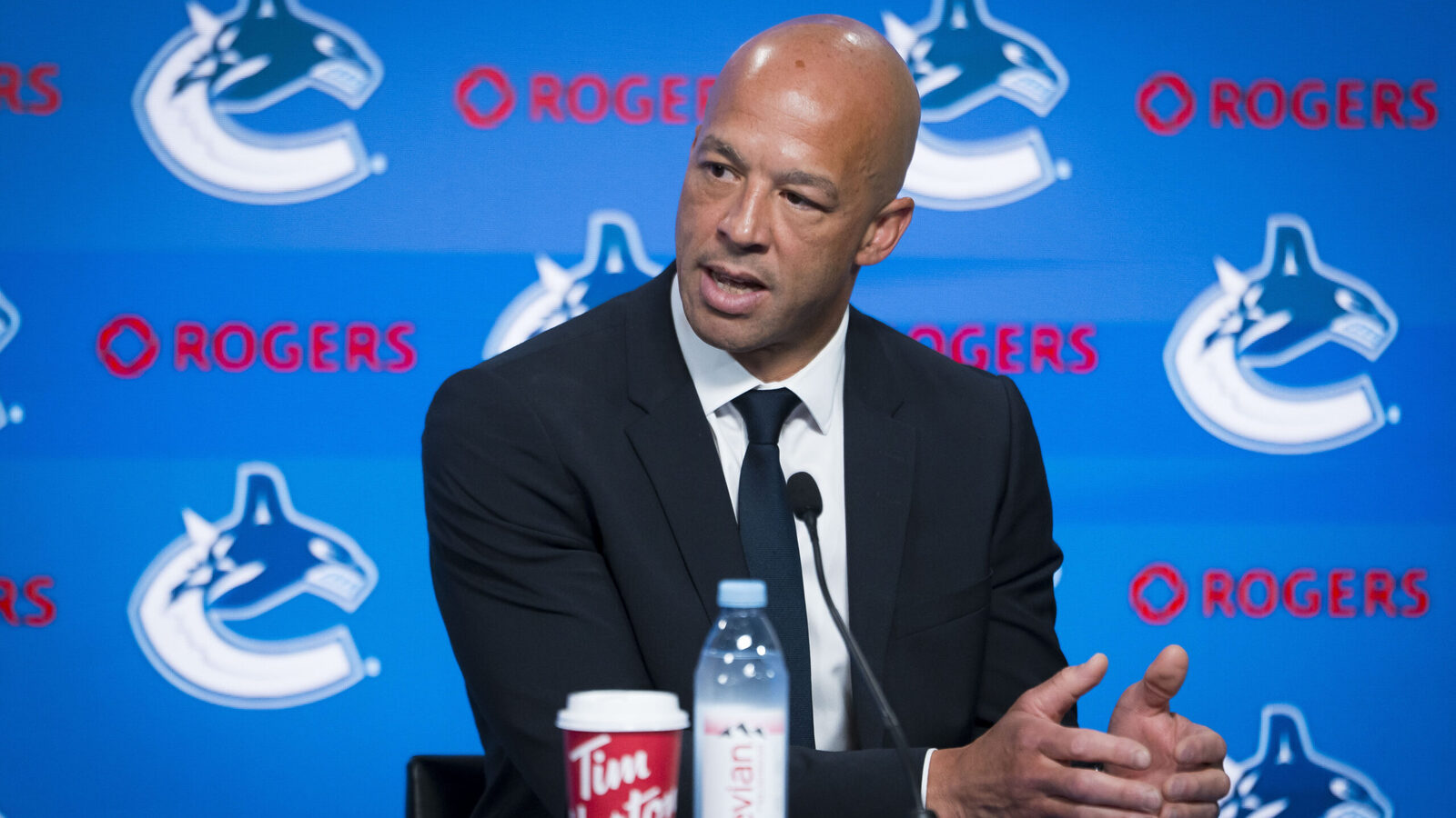 Measured Malhotra presents calm demeanour in introductory press conference as Canucks new head coach