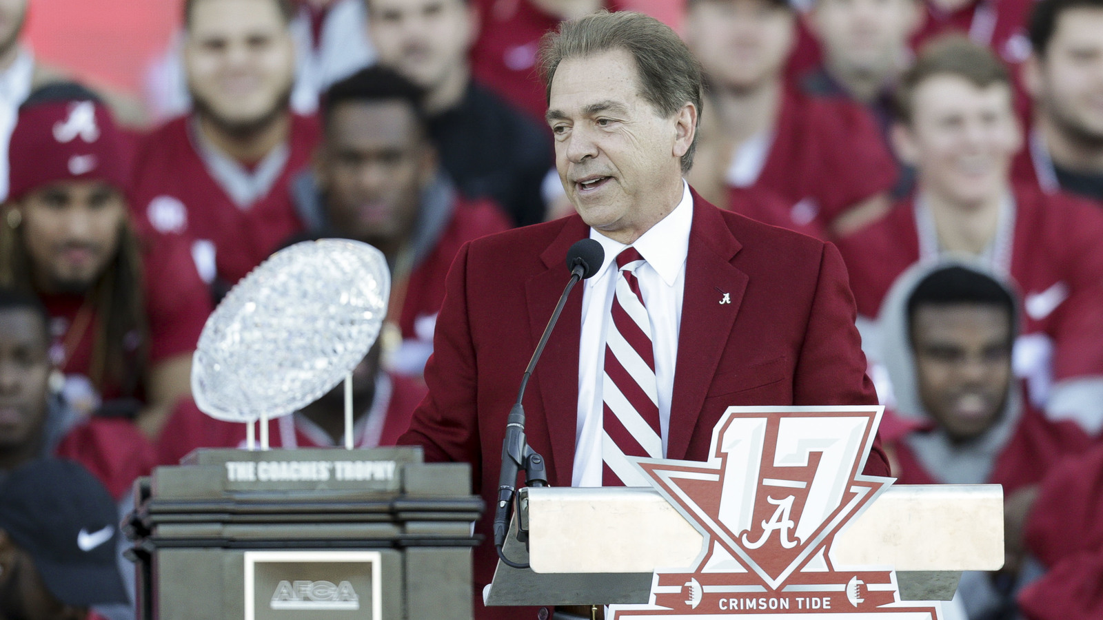 Nick Saban says he called recruits during visit to White House
