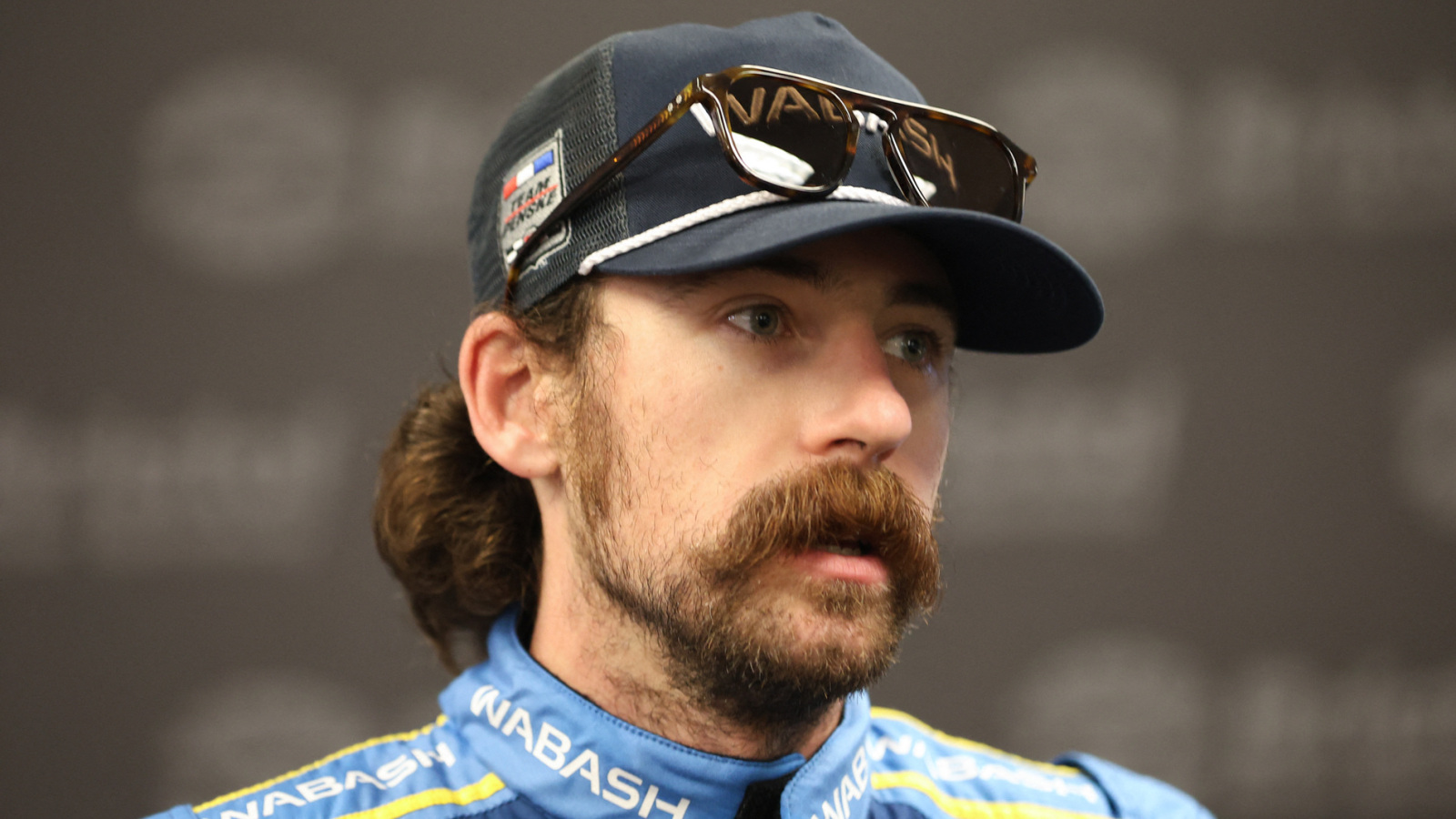 https://www.yardbarker.com/media/5/0/50f8e119a49d2d3848332d0b2954784195915422/thumb_16x9/ryan-blaney-punches-carson-hocevar-run-bristol.jpg?v=2